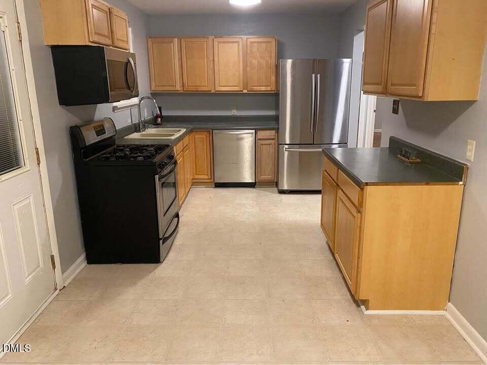 2021 Waters Drive Property Photo 5
