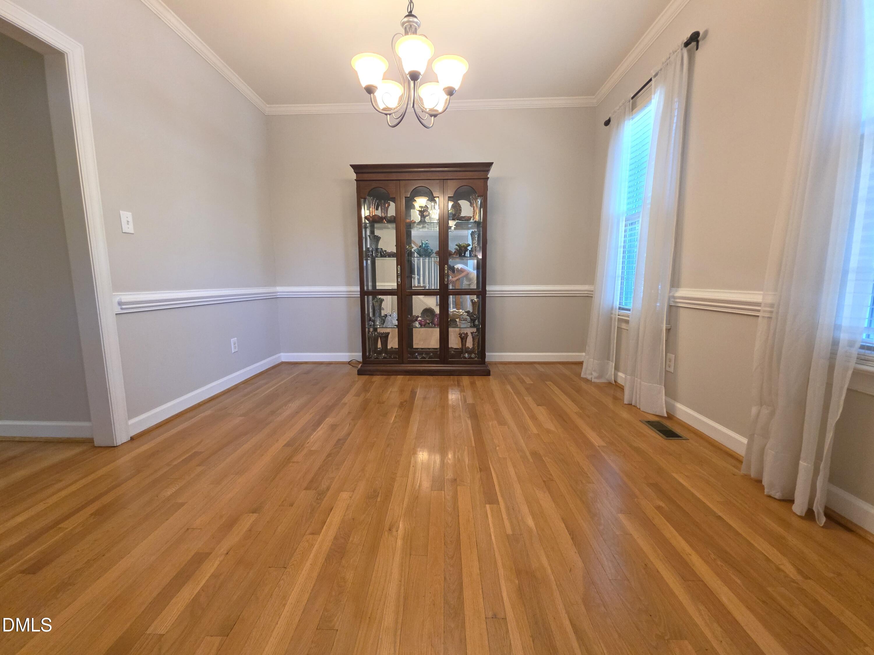1003 Inglenook Place Property Photo 14