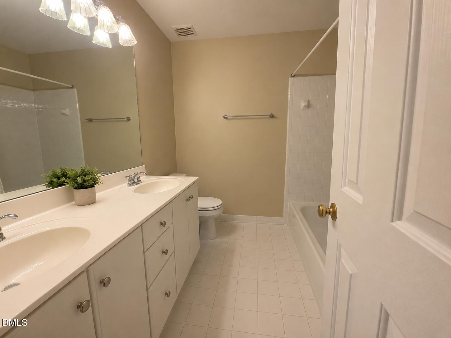 1003 Inglenook Place Property Photo 27