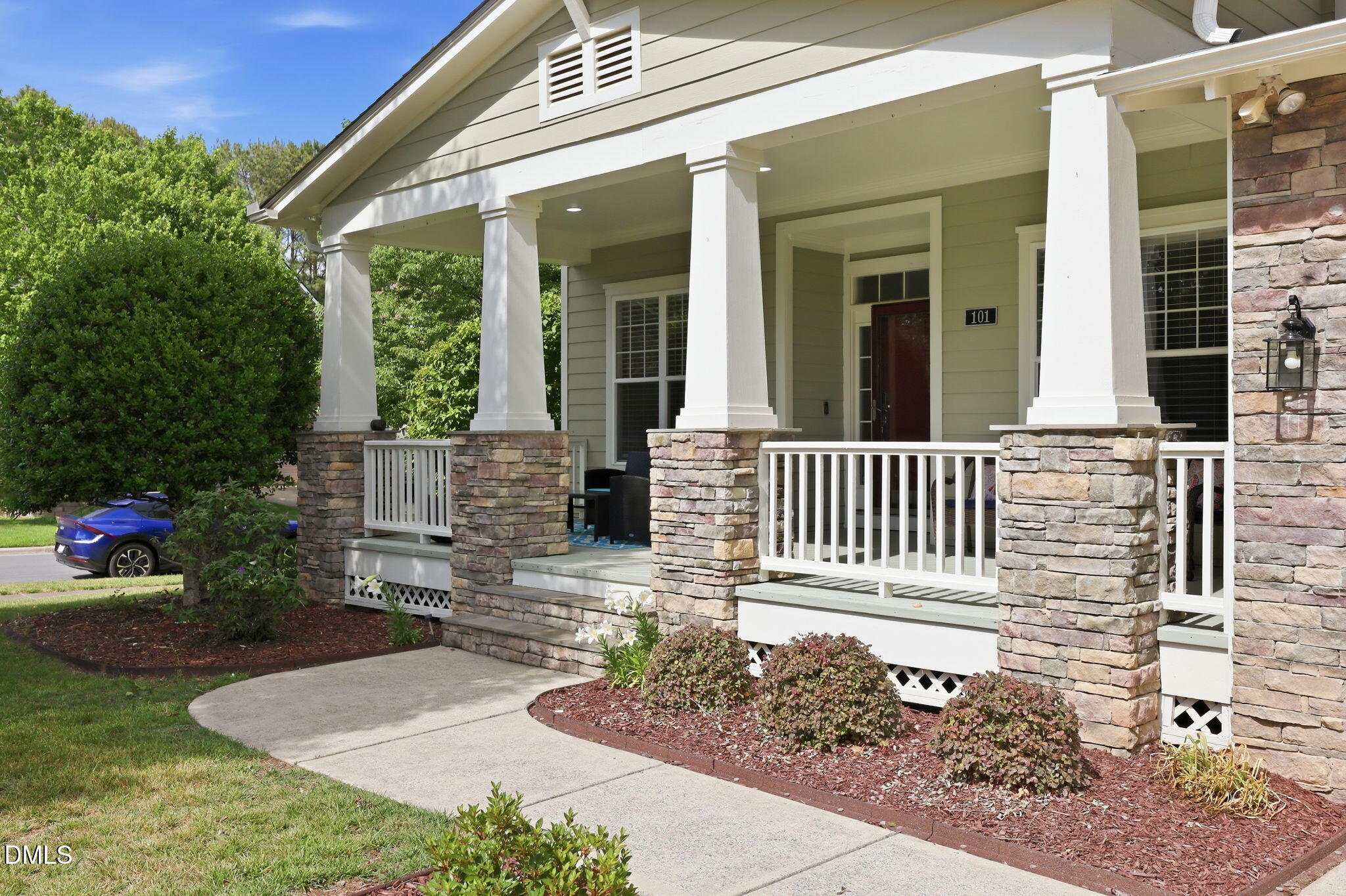 101 Bayless Ridge Court