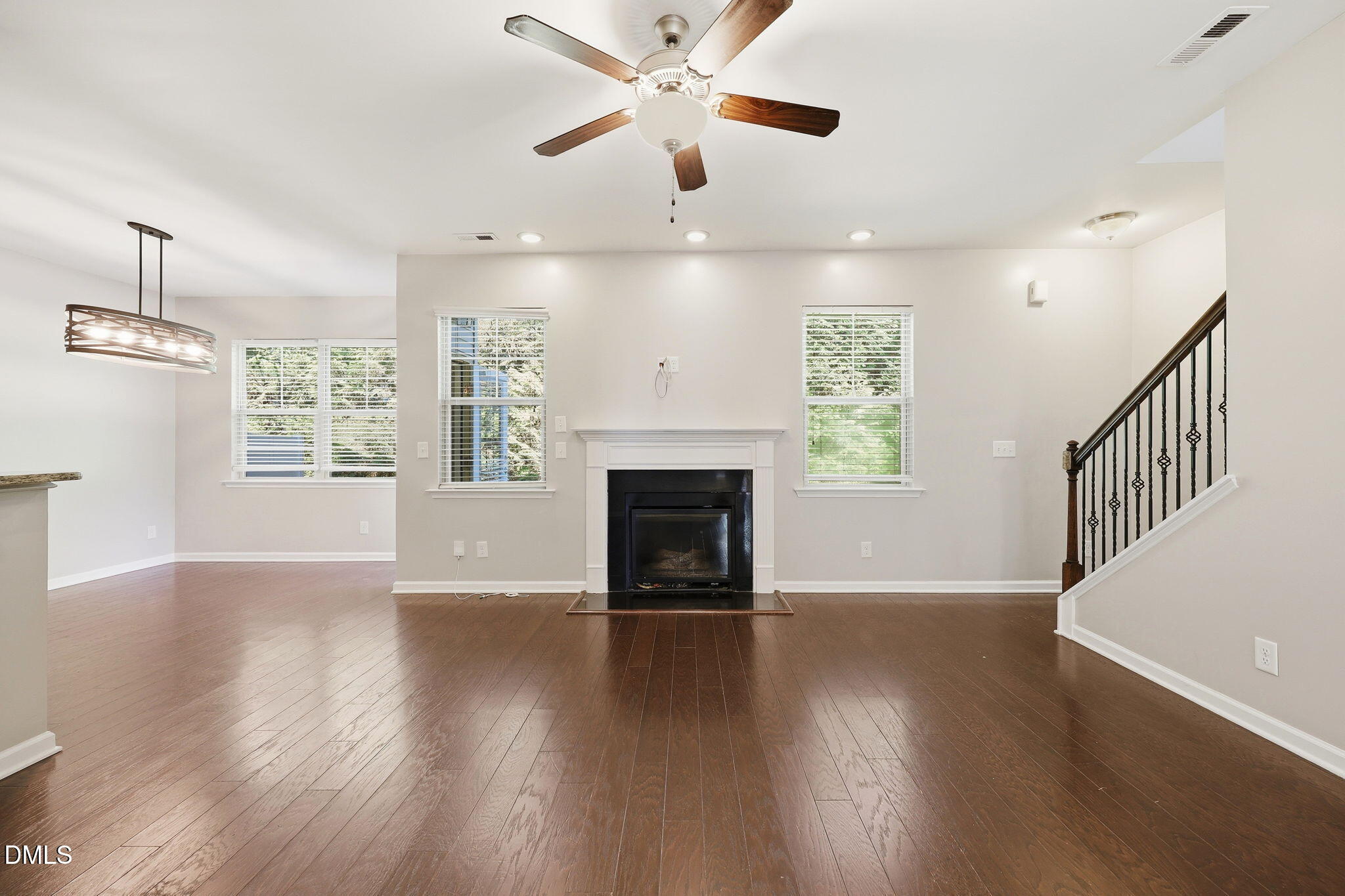 100 Torrey Heights Lane Property Photo 6