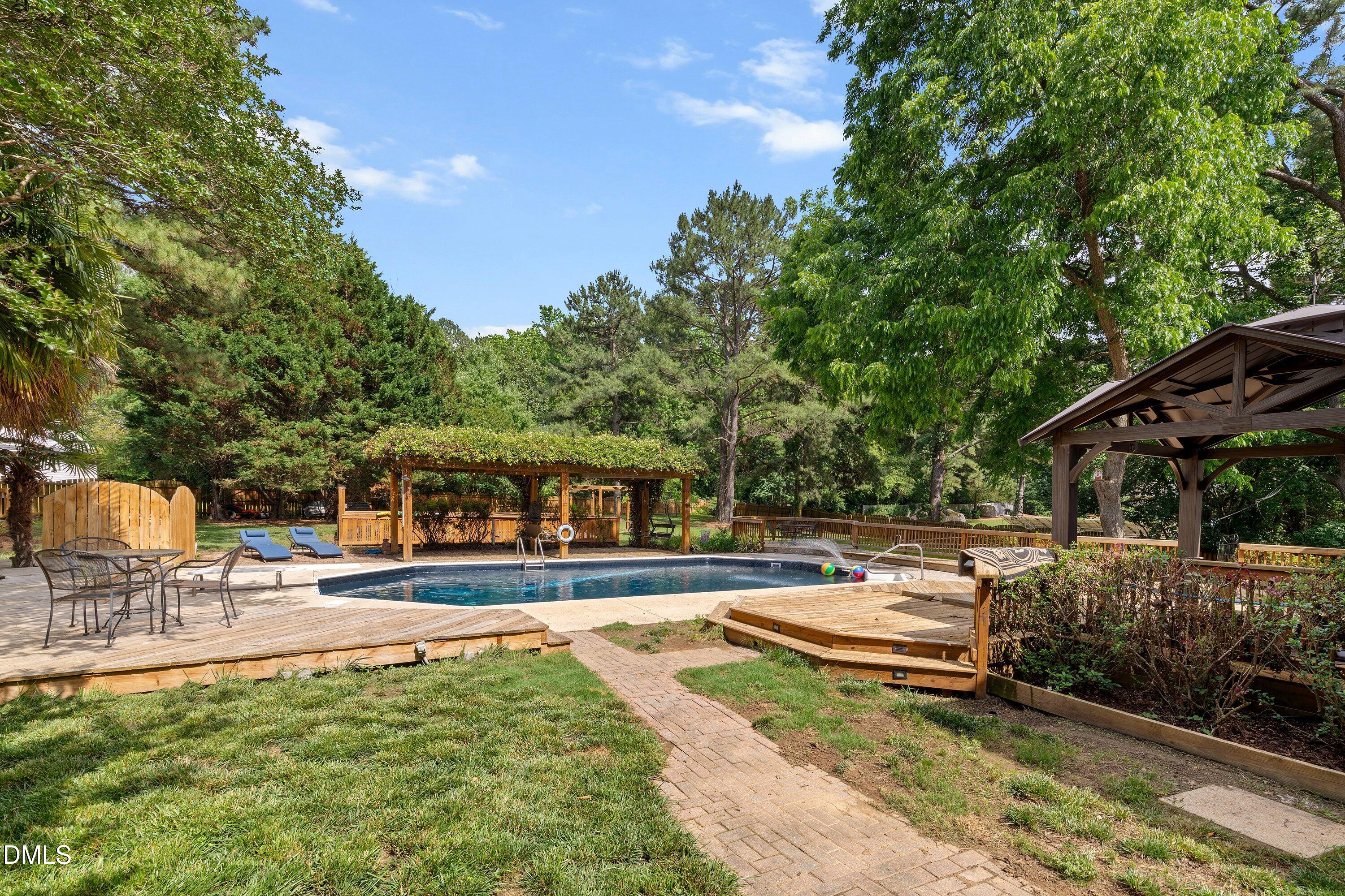 2802 Camfield Place Property Photo 37