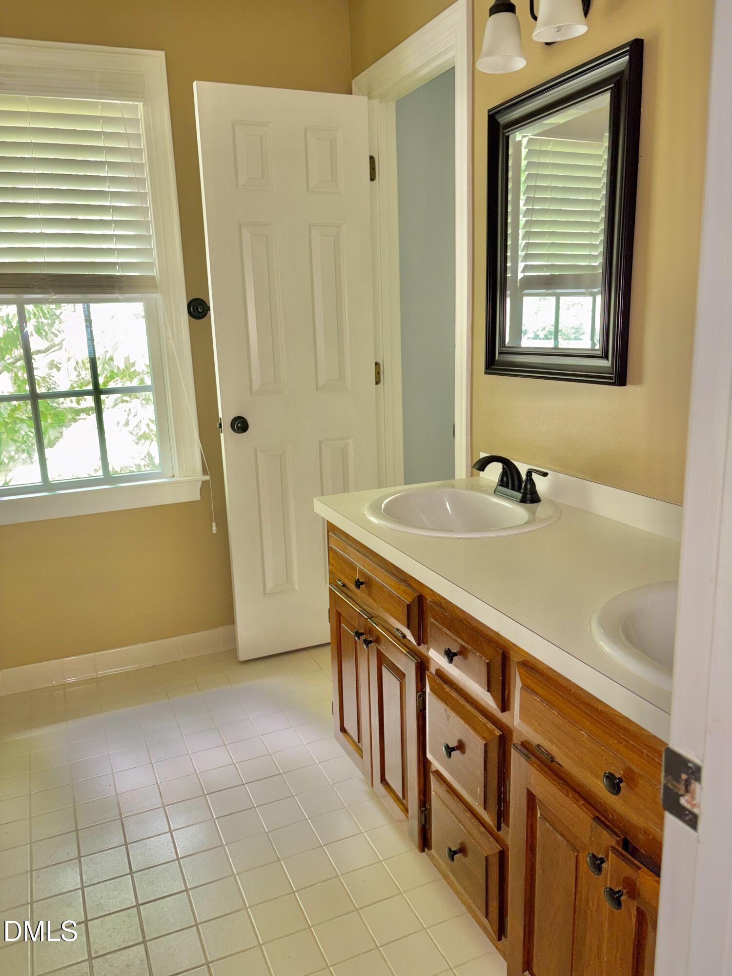 2225 Brisbayne Circle Property Photo 20