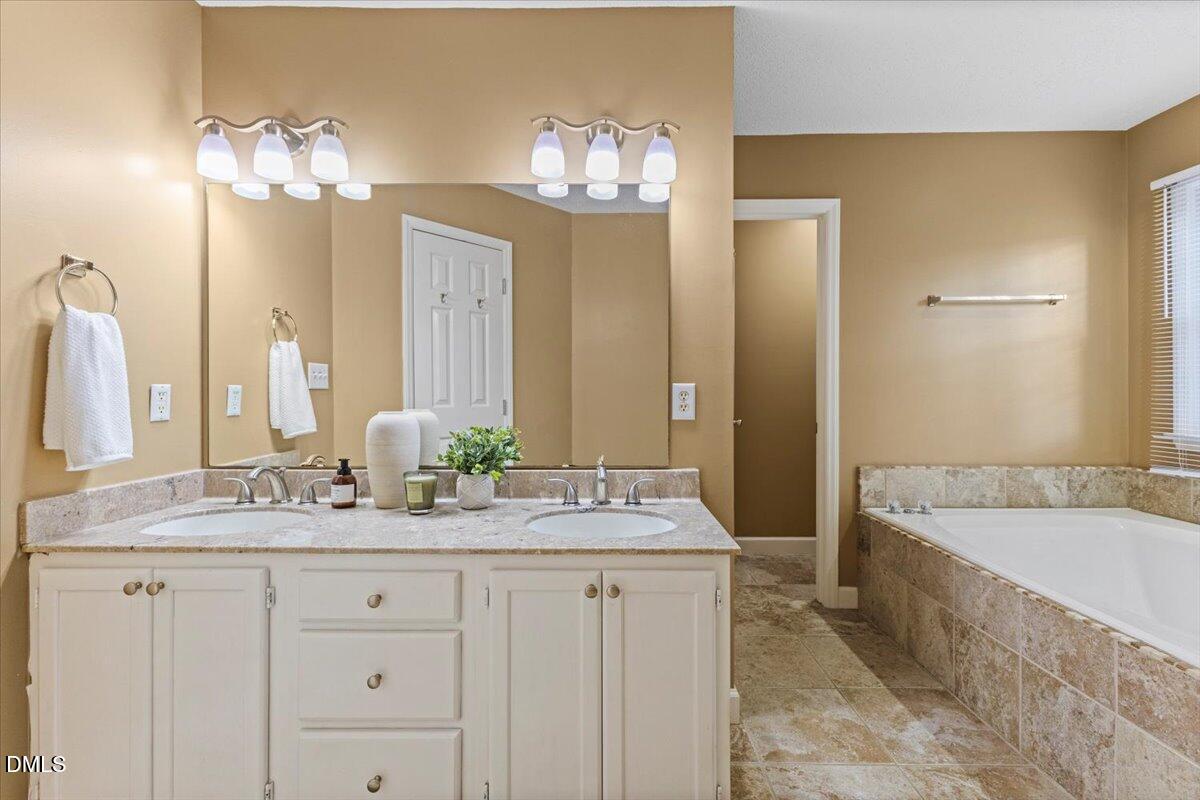 2044 Muirfield Village Way Property Photo 43