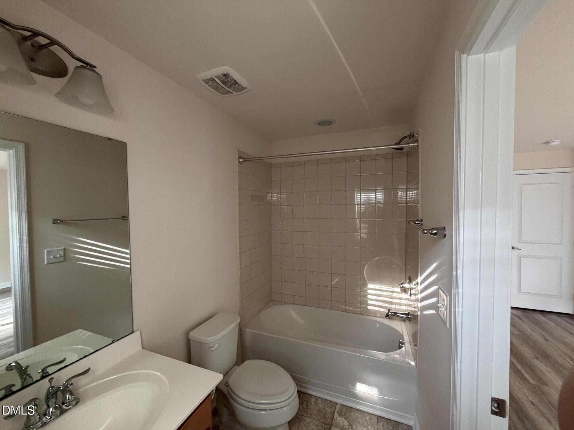 717 Suffield Way Property Photo 20