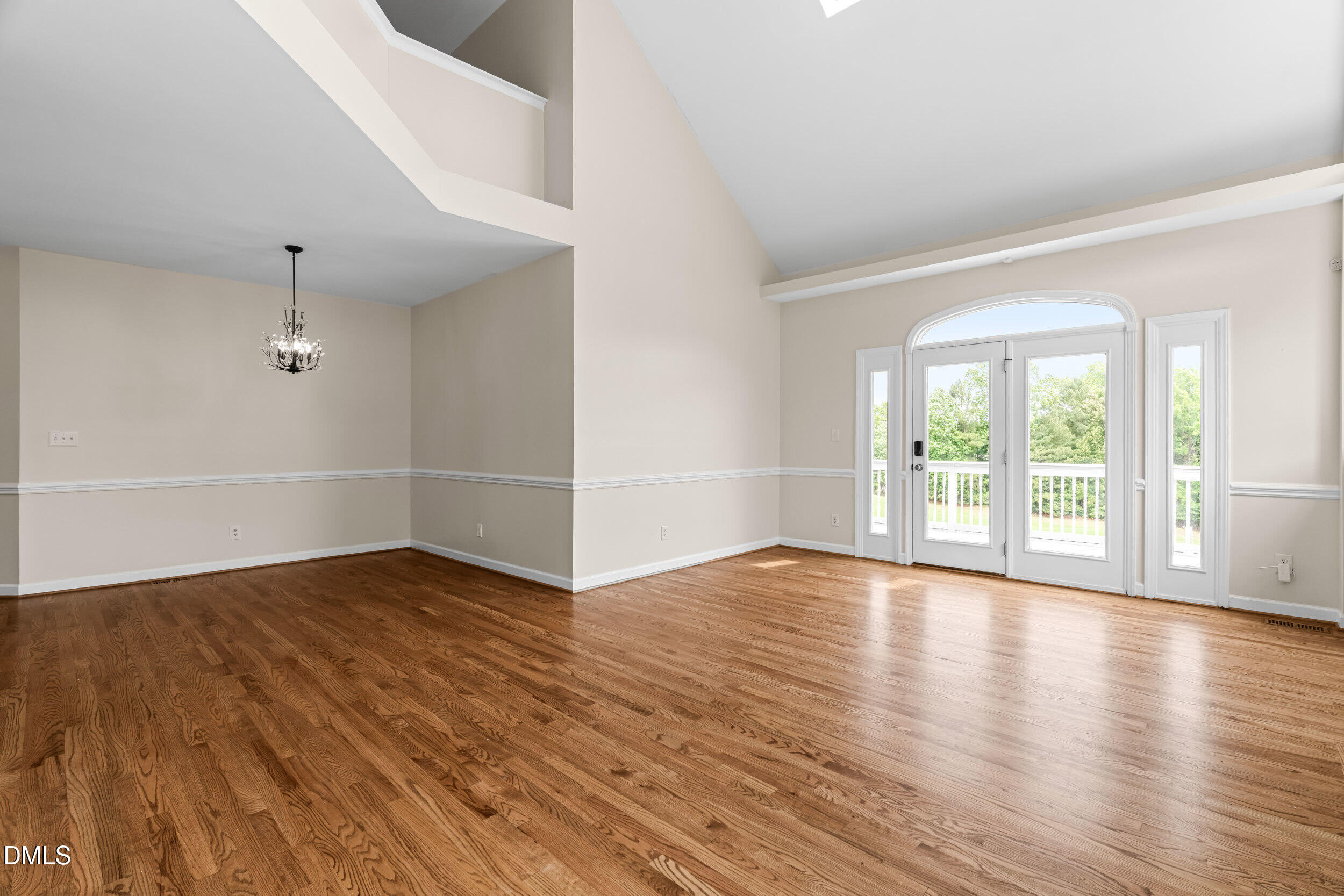 744 Seastone Street Property Photo 11