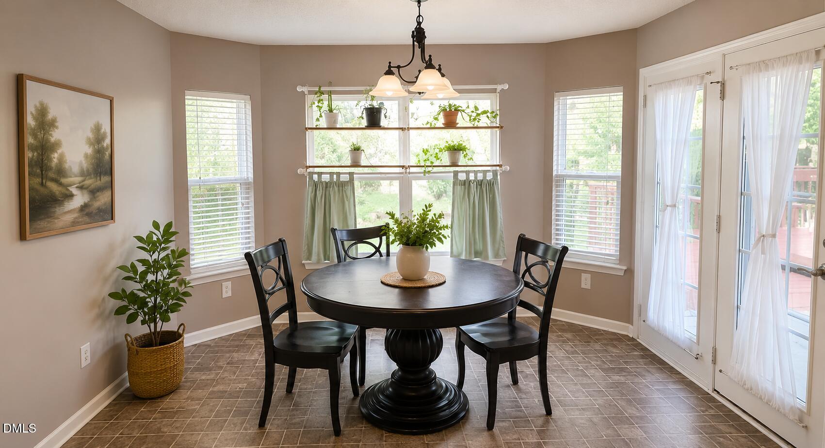 100 Dockrail Court Property Photo 5