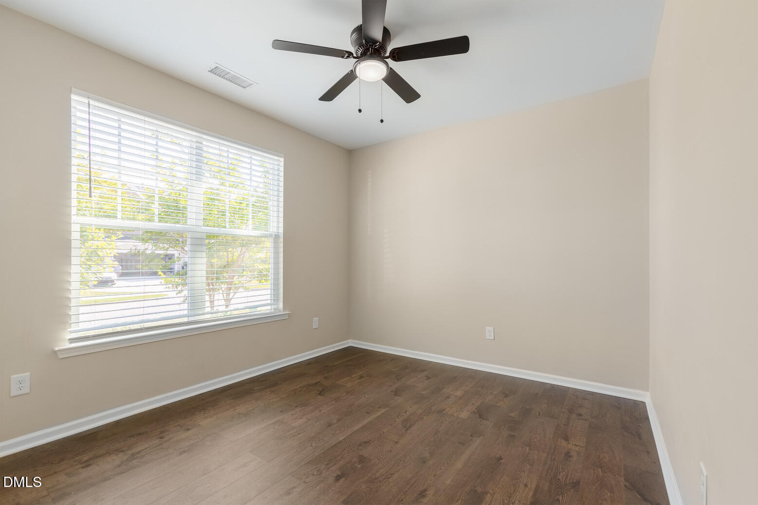 154 Durie Way Property Photo 13