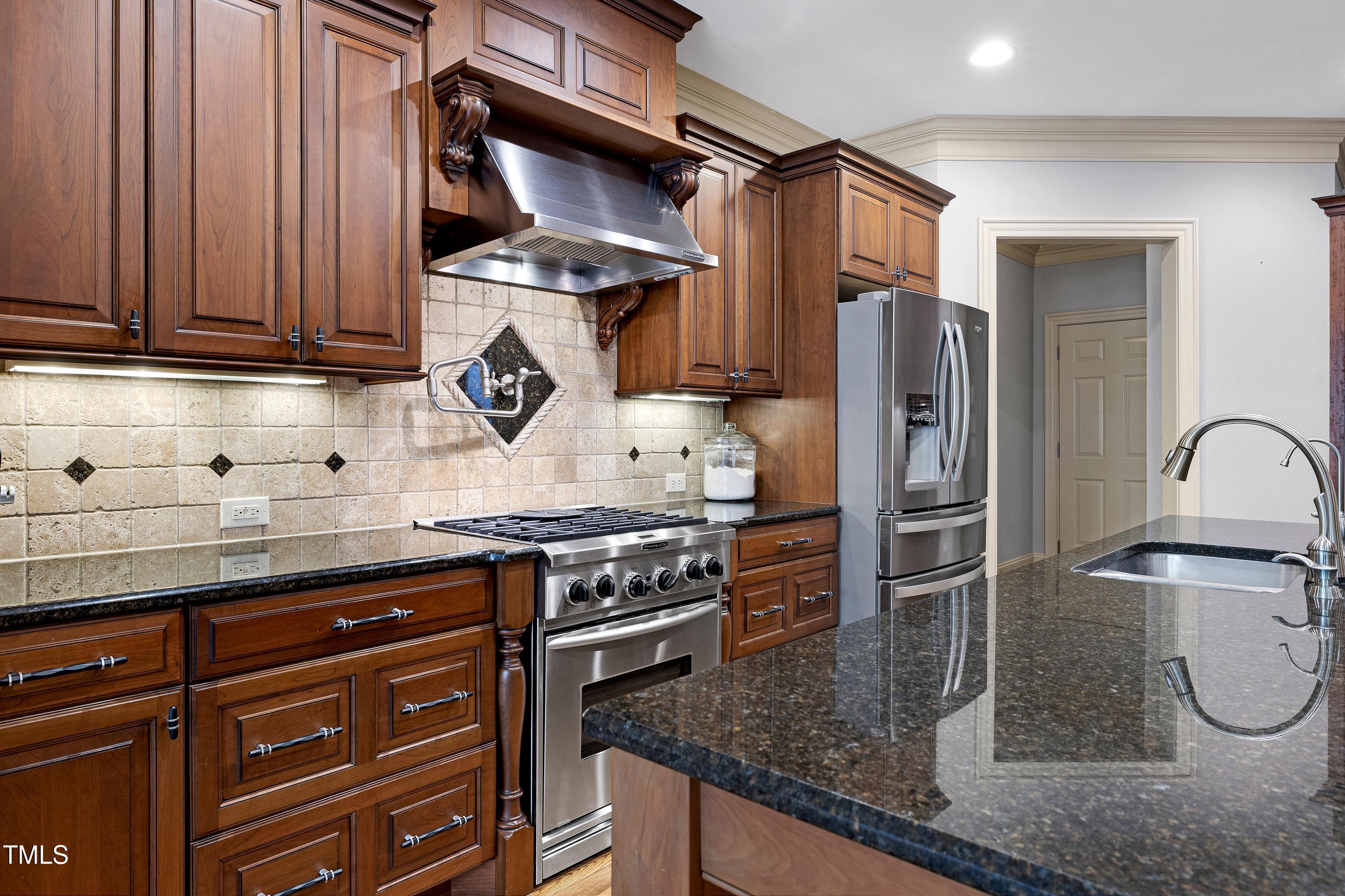 3740 Westbury Lake Drive Property Photo 18
