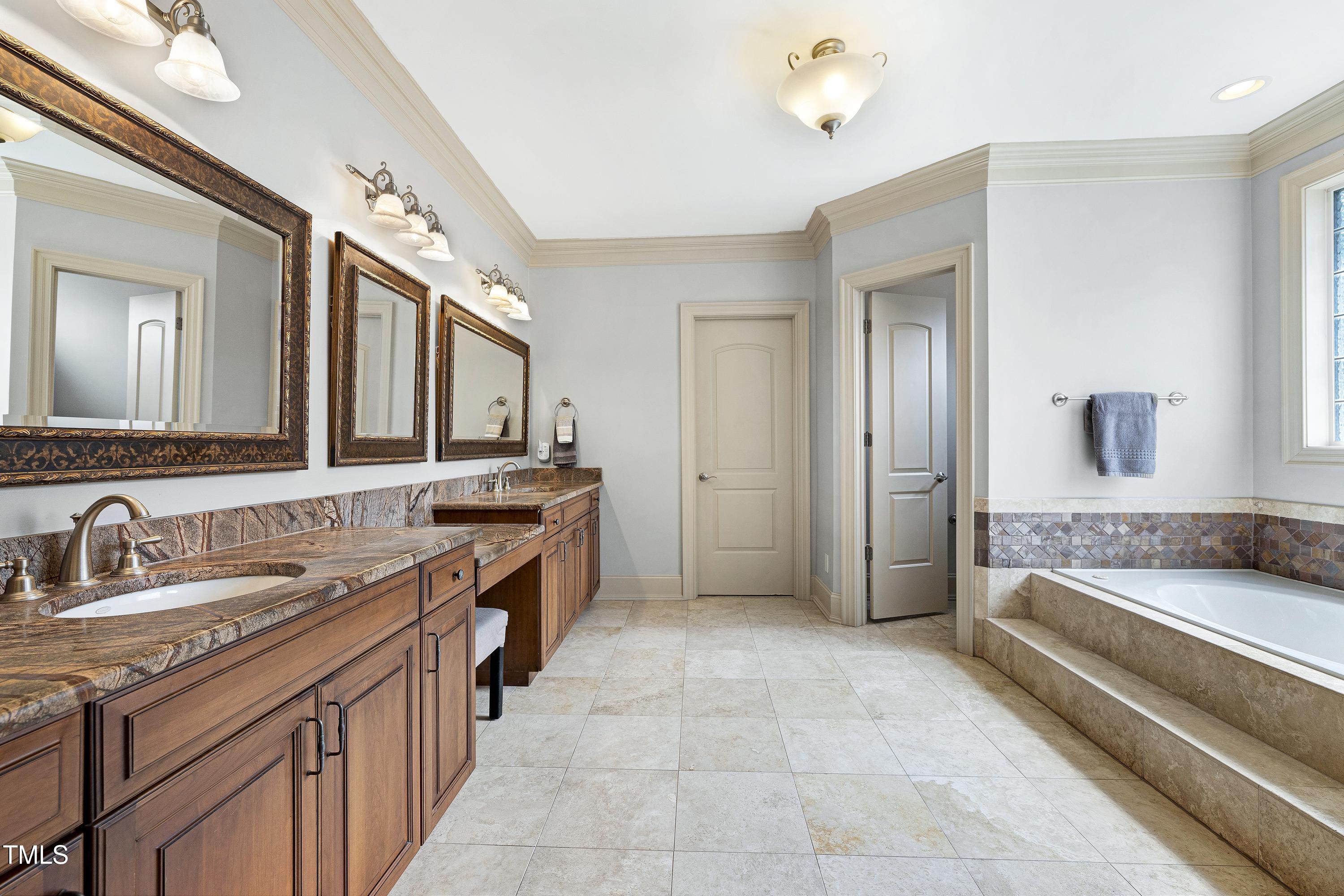 3740 Westbury Lake Drive Property Photo 31
