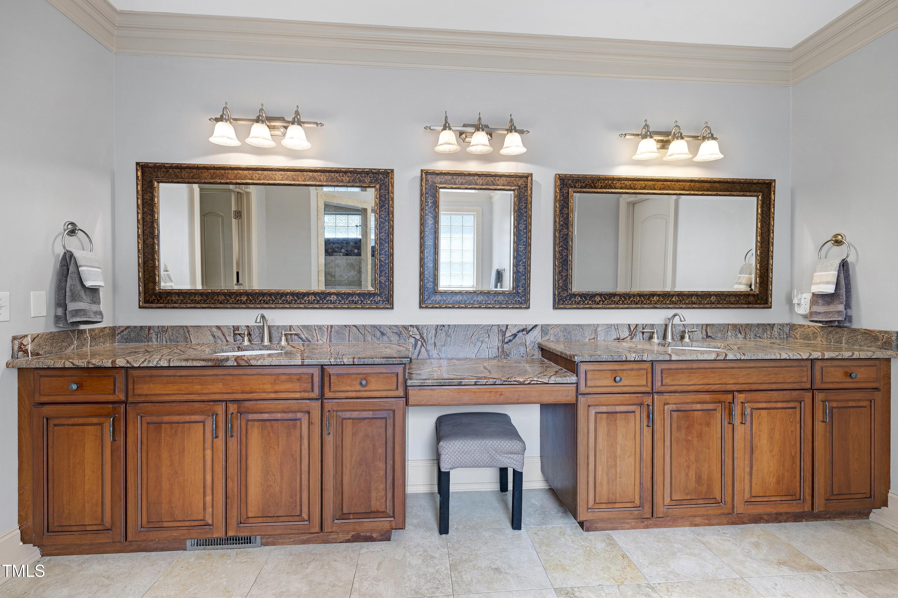 3740 Westbury Lake Drive Property Photo 32