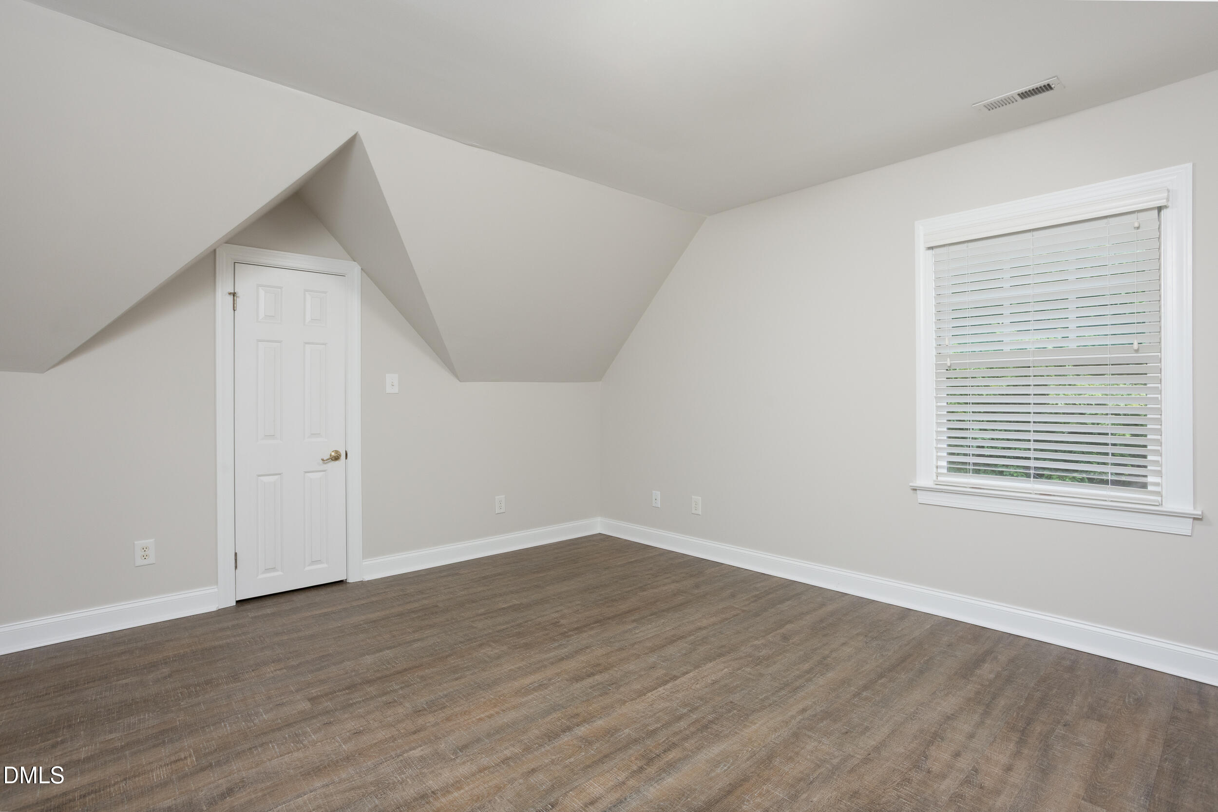 12 Crail Court Property Photo 55