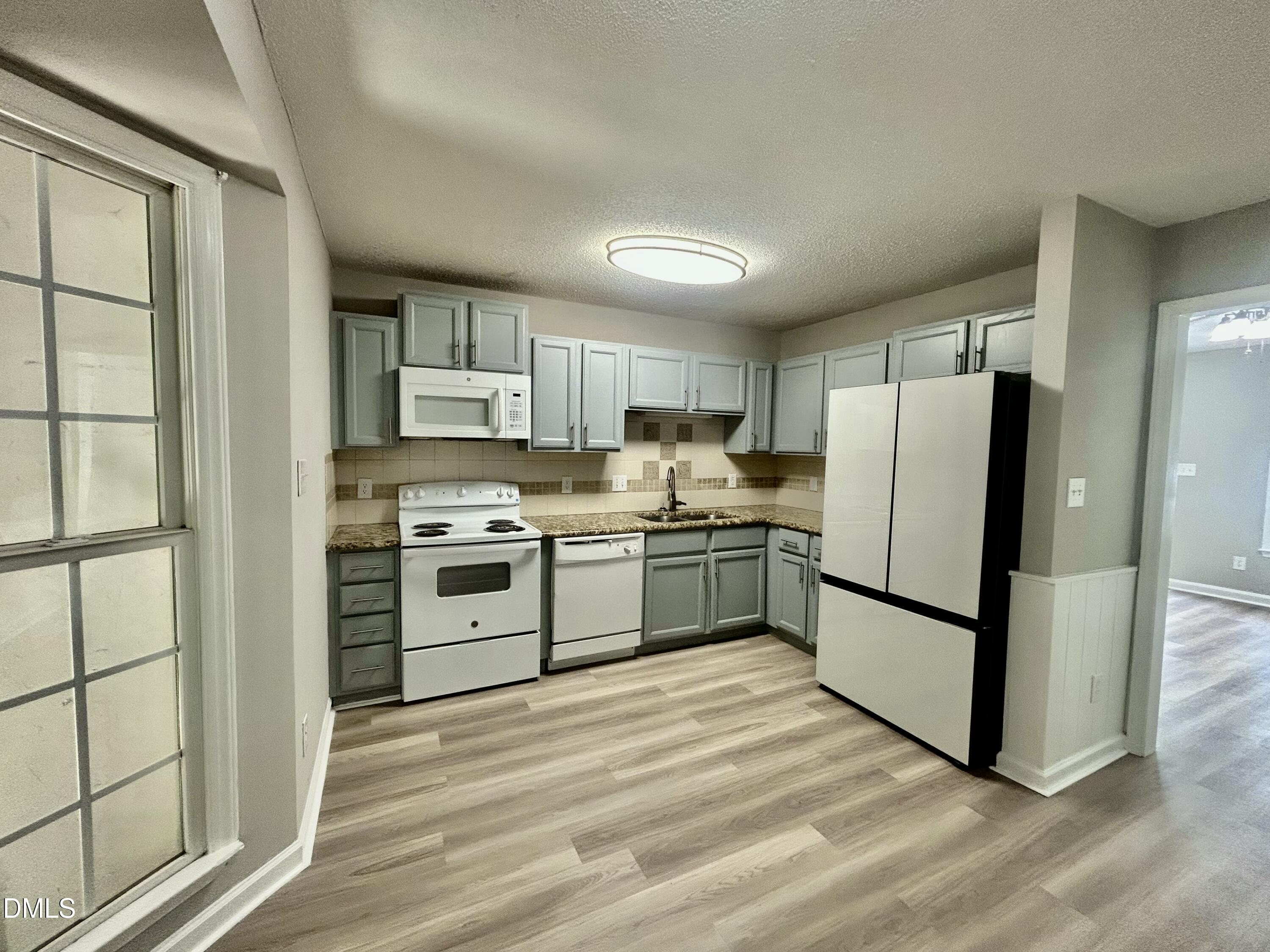 5728 Woof Place Property Photo 4