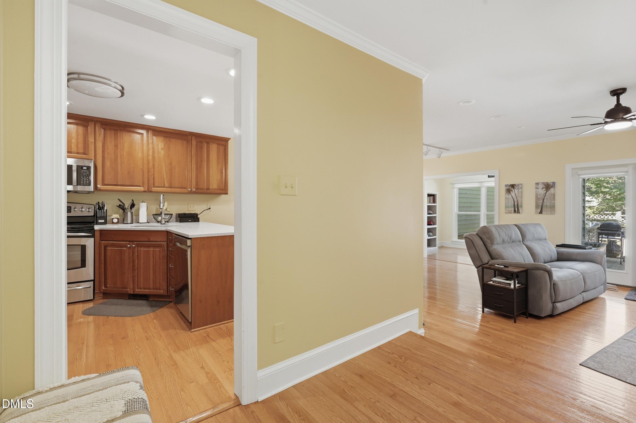 7514 Wellesley Park S Property Photo 6
