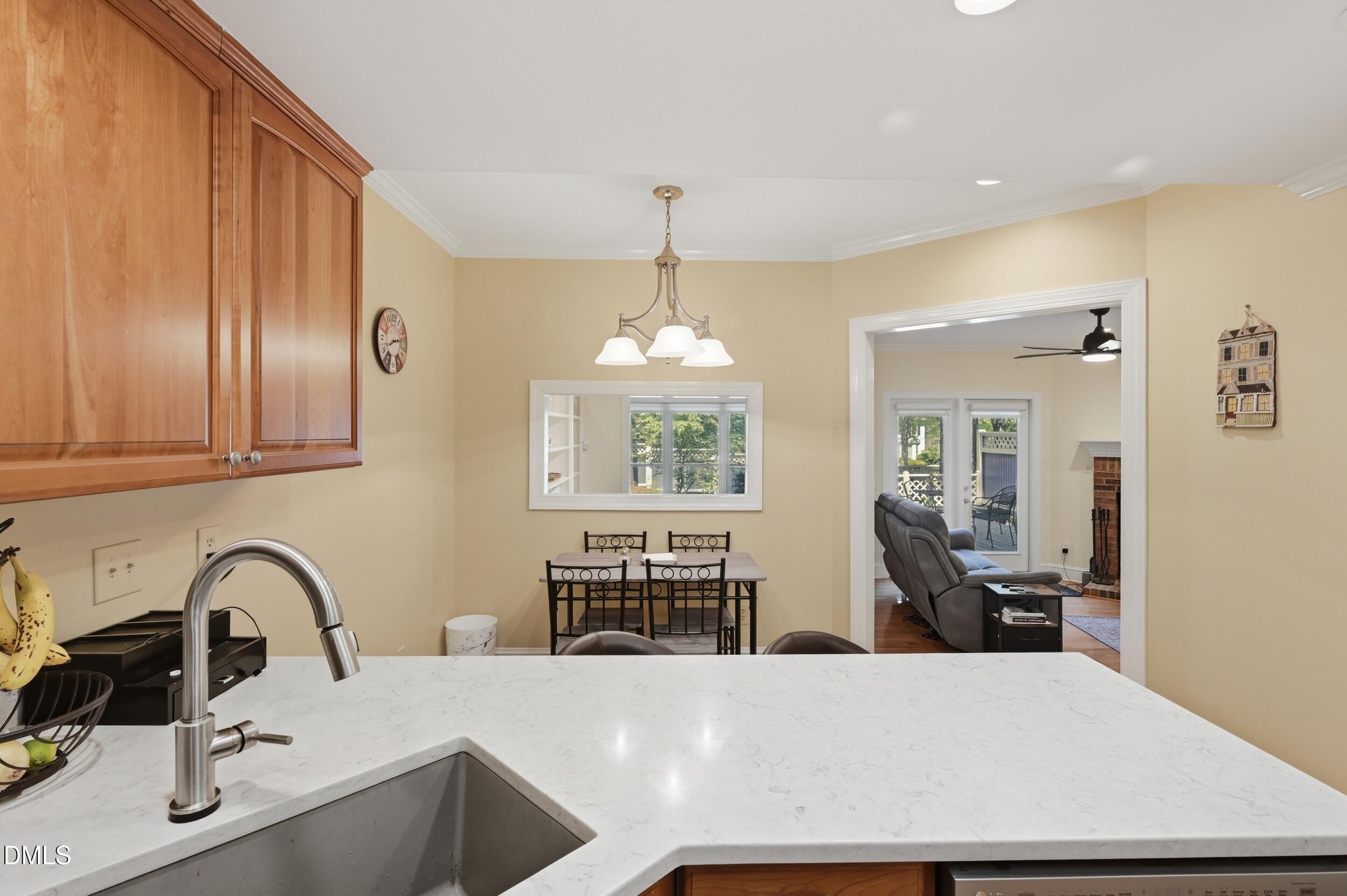 7514 Wellesley Park S Property Photo 12