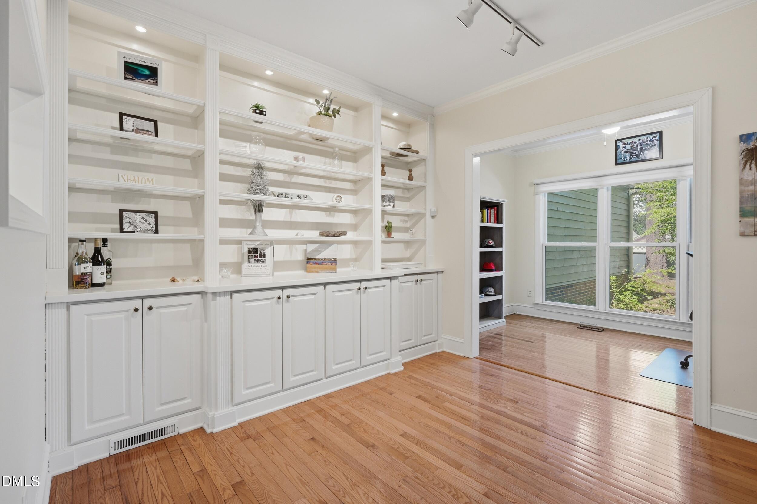 7514 Wellesley Park S Property Photo 18