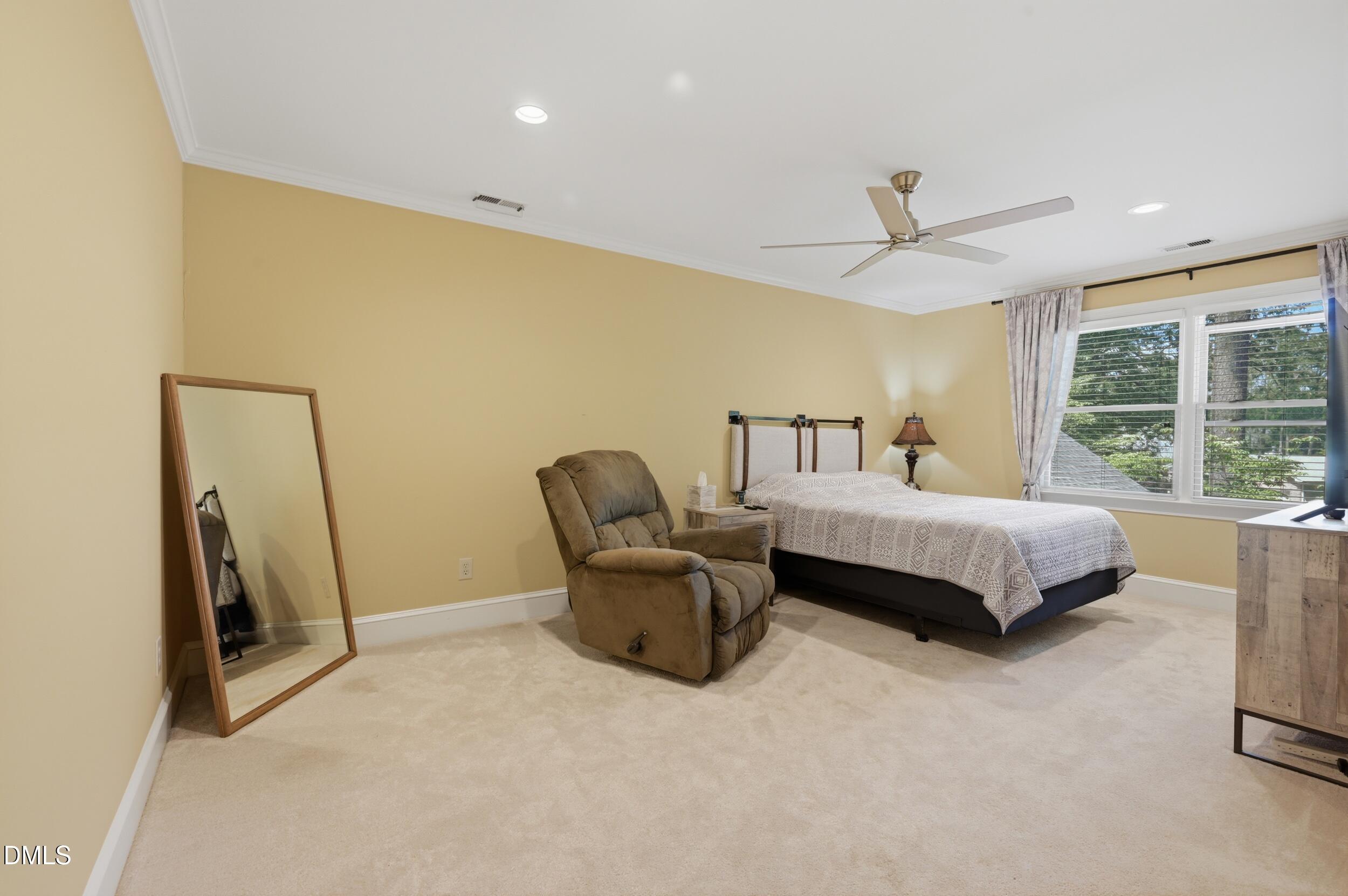 7514 Wellesley Park S Property Photo 21