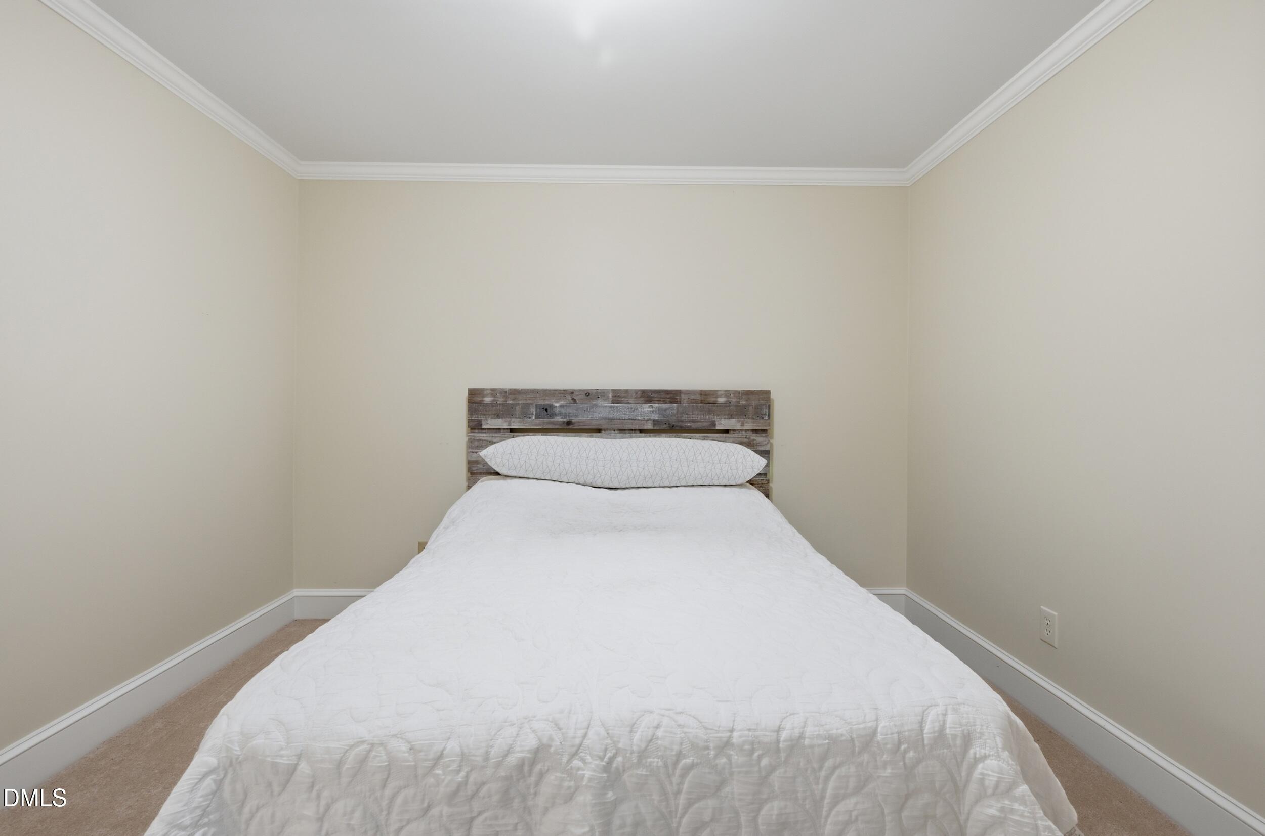 7514 Wellesley Park S Property Photo 27