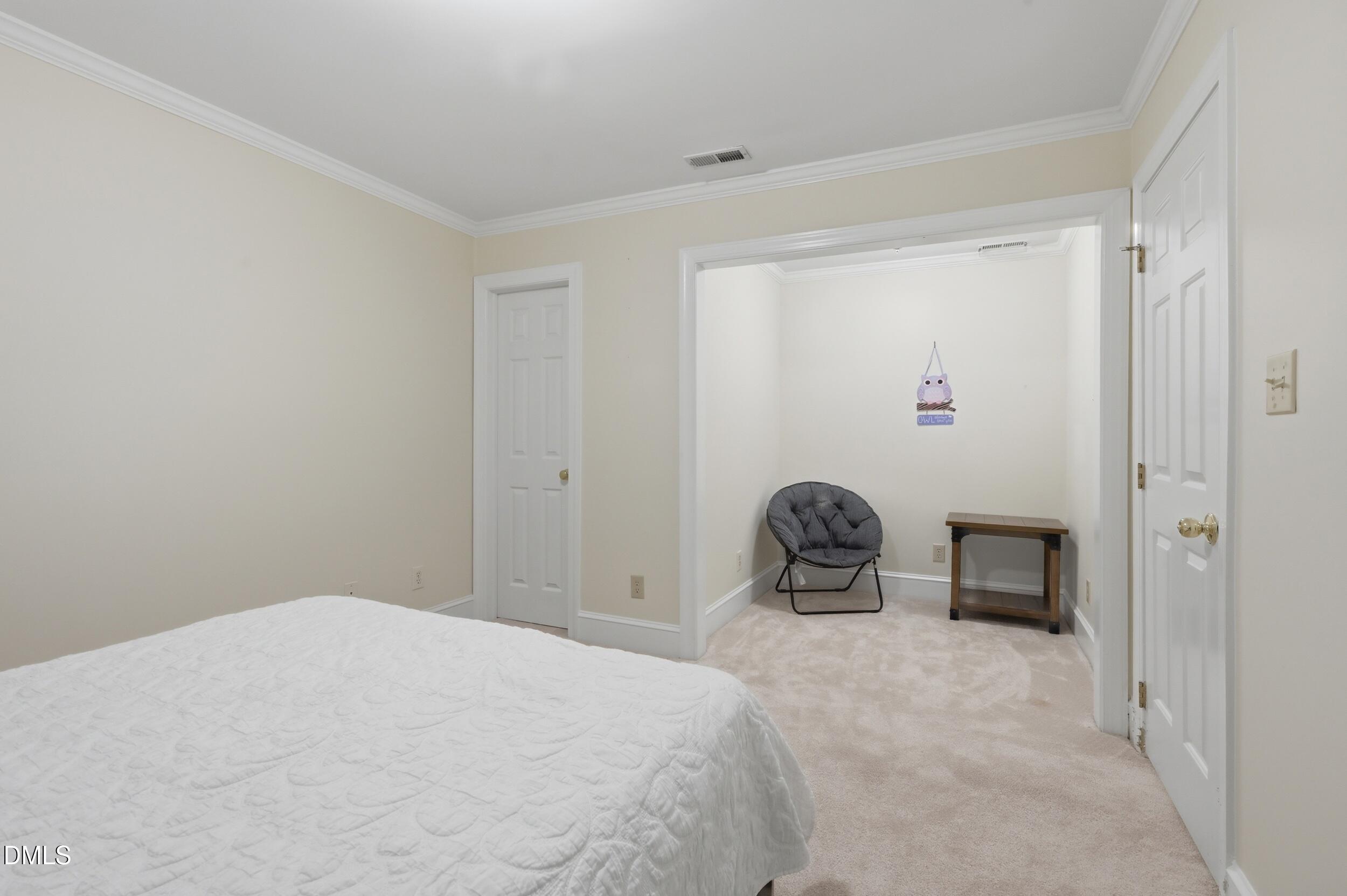 7514 Wellesley Park S Property Photo 28