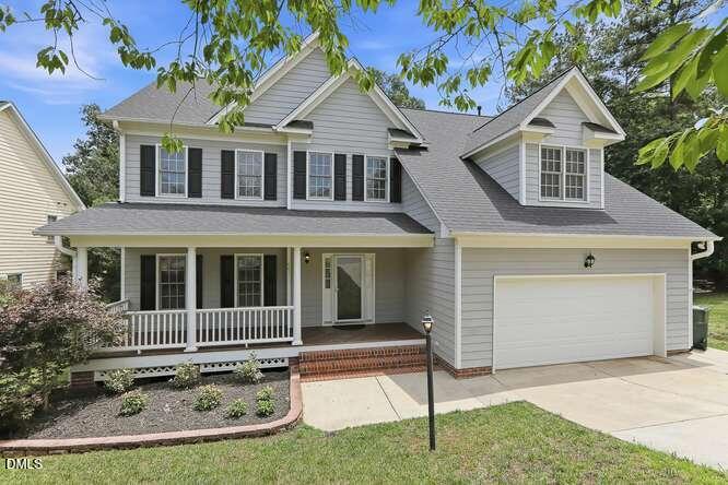 401 Peachtree Point Court Property Photo 1