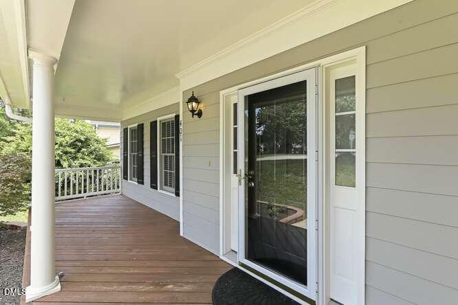 401 Peachtree Point Court Property Photo 4