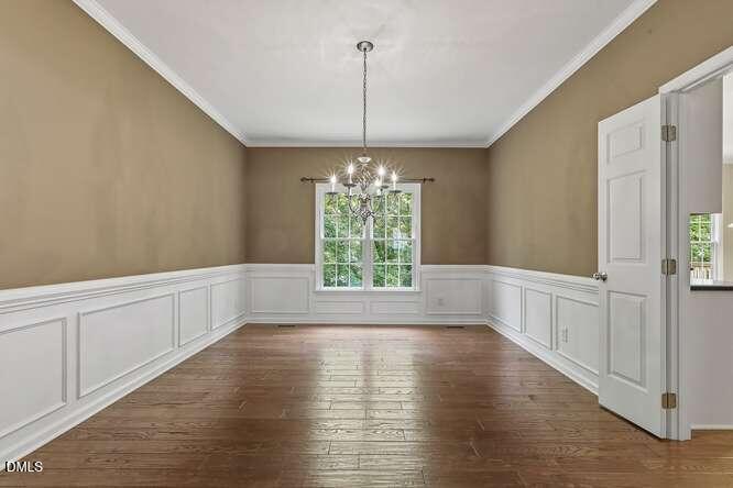 401 Peachtree Point Court Property Photo 10