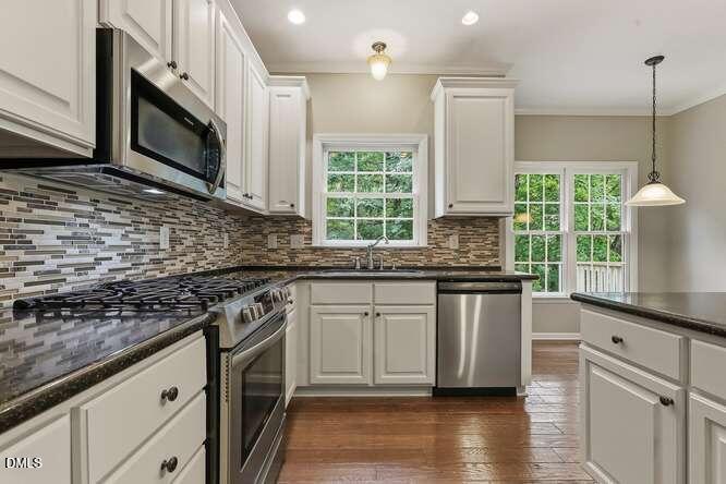 401 Peachtree Point Court Property Photo 18