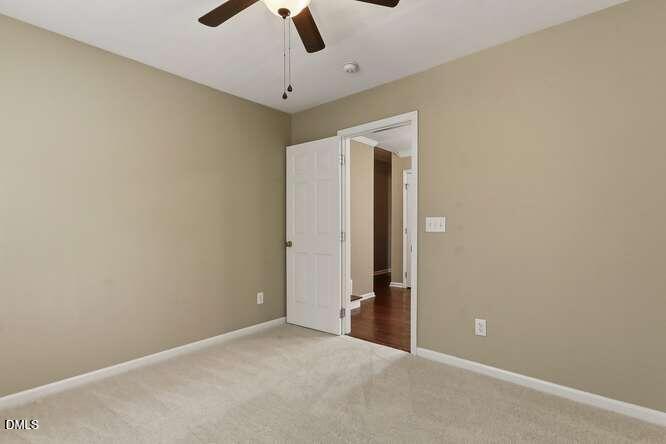 401 Peachtree Point Court Property Photo 35