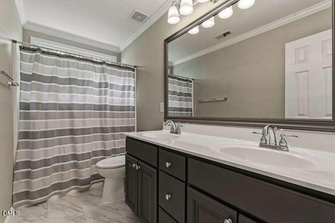 401 Peachtree Point Court Property Photo 36