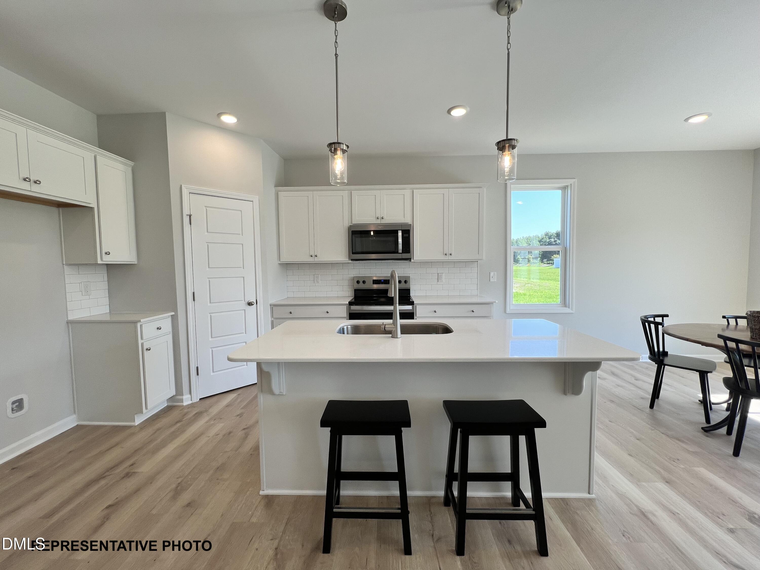158 Cinnabar Street Property Photo 2
