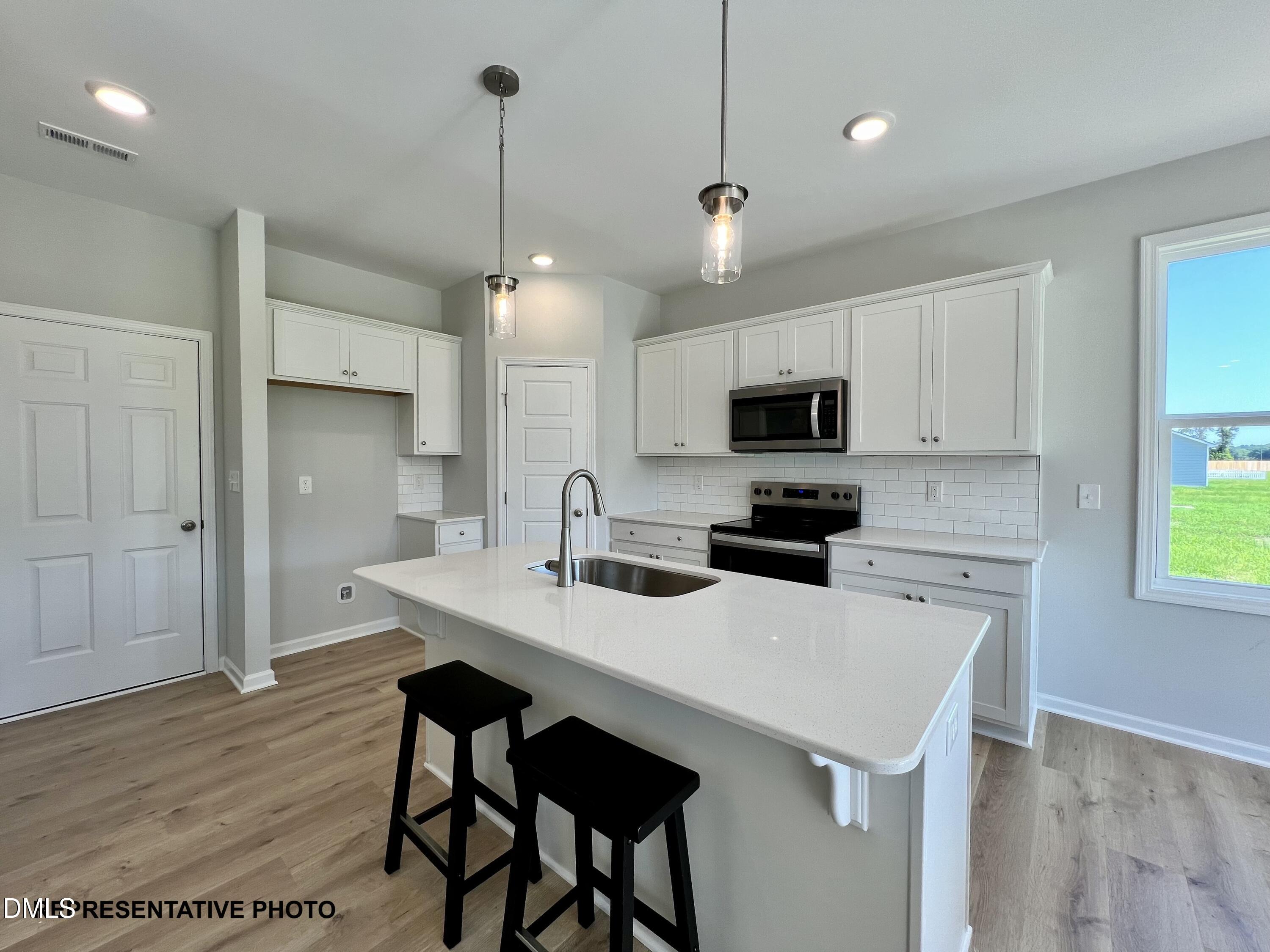 138 Cinnabar Street Property Photo 3