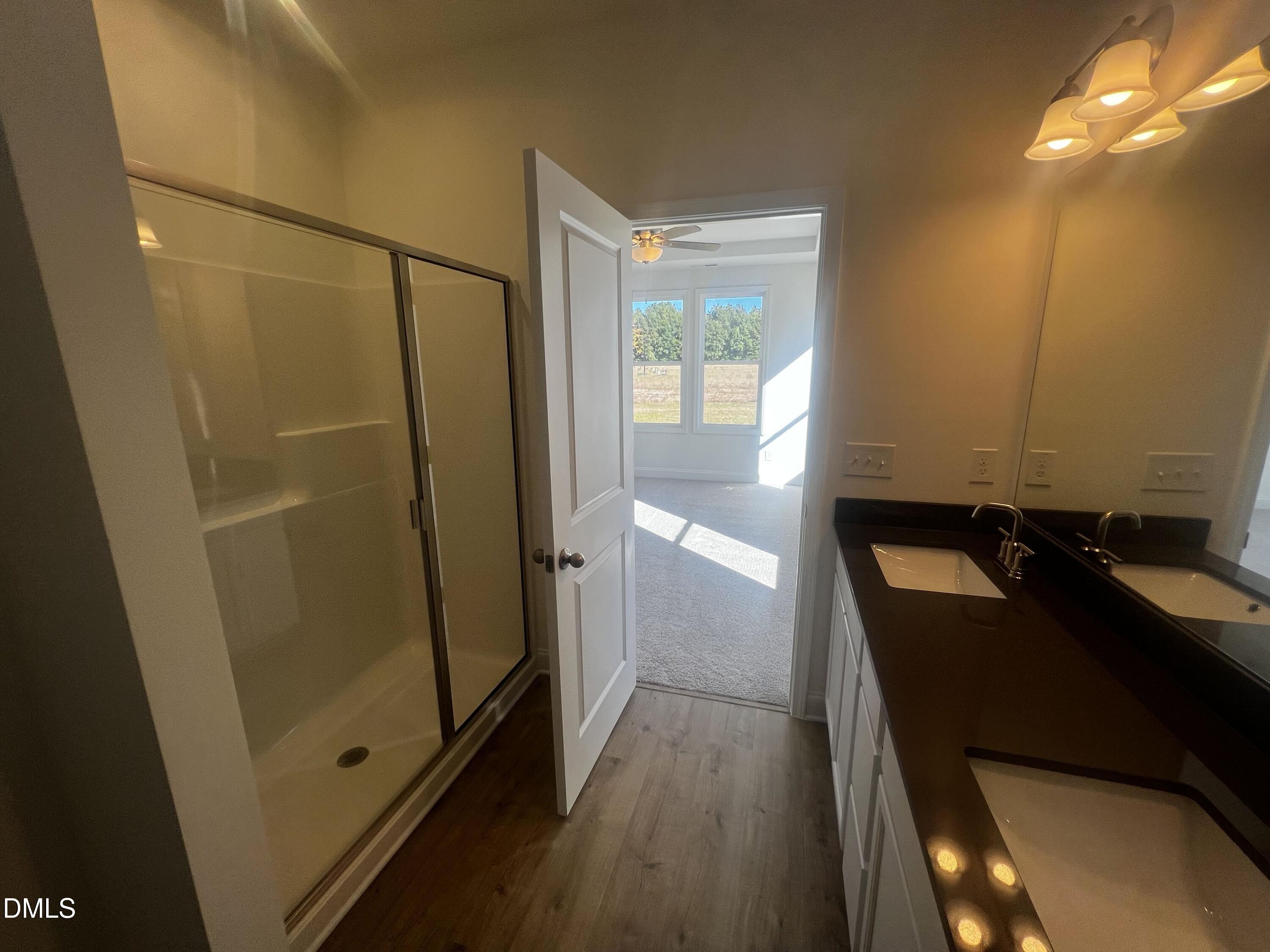 12 W Coulter Court Property Photo 7