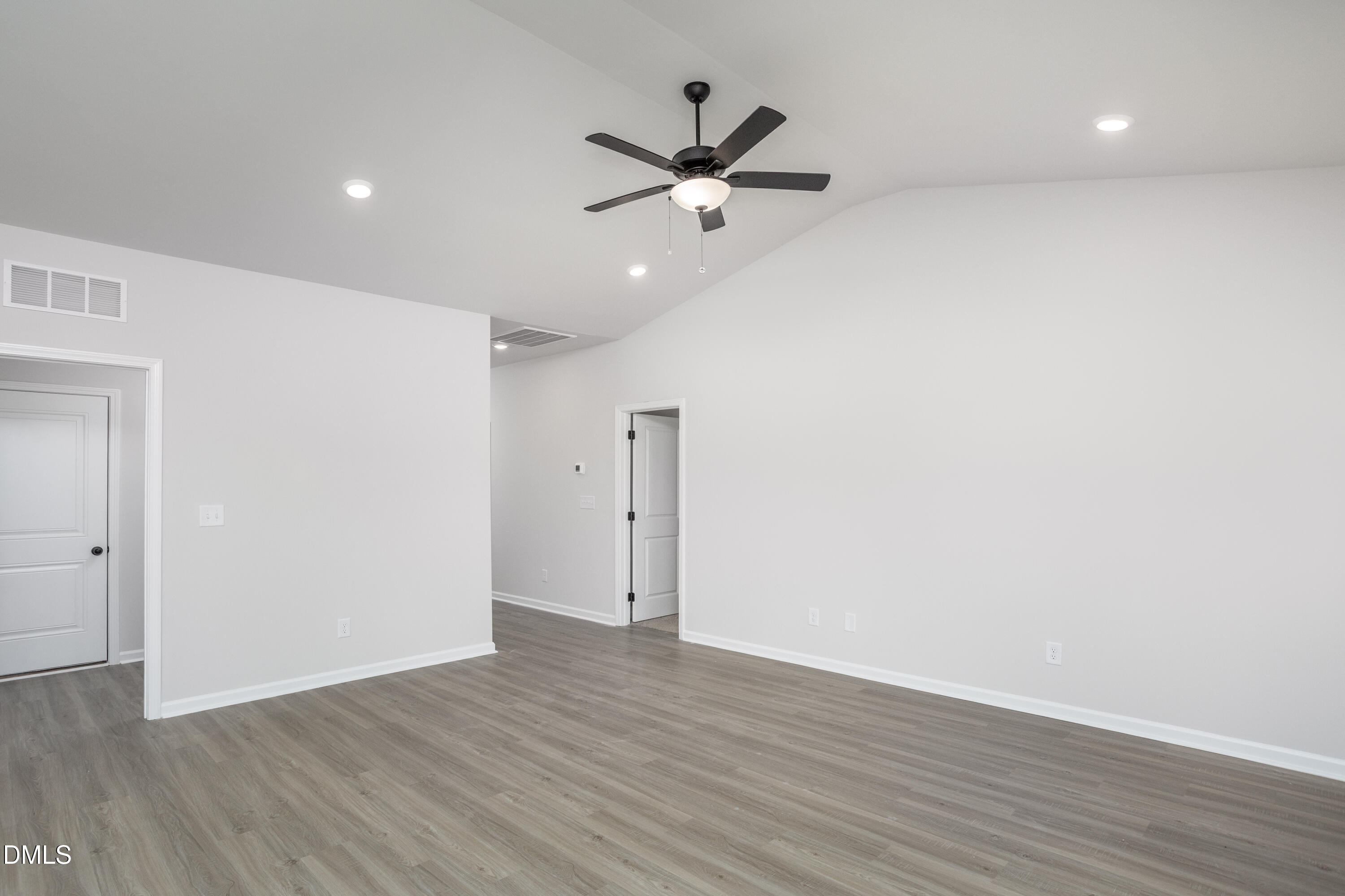 549 Chedworth Drive Property Photo 3