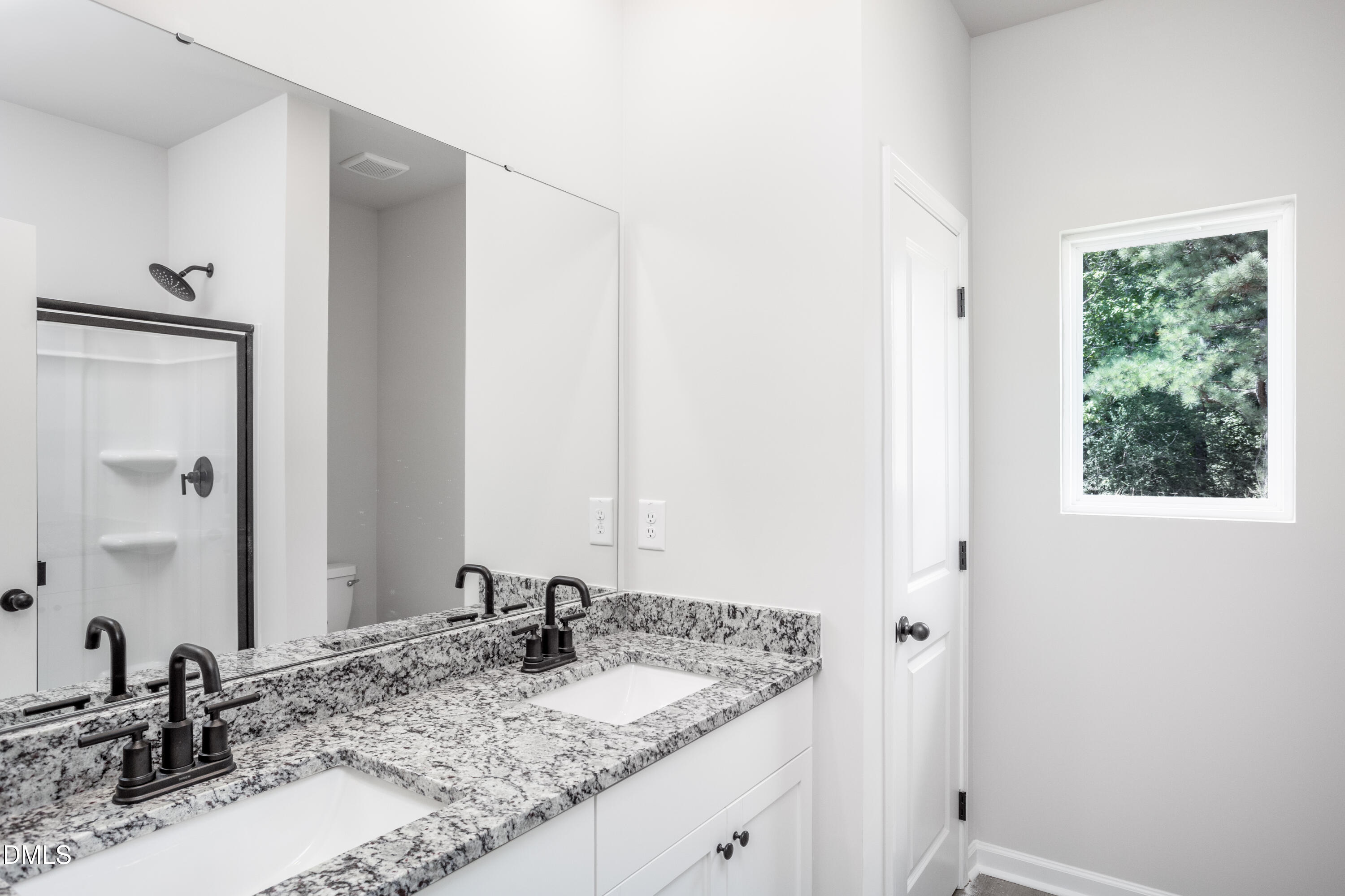 549 Chedworth Drive Property Photo 12