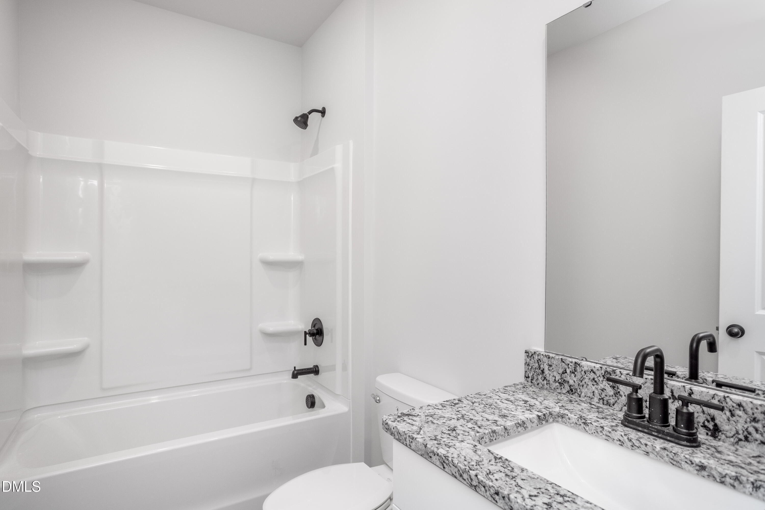 562 Chedworth Drive Property Photo 16