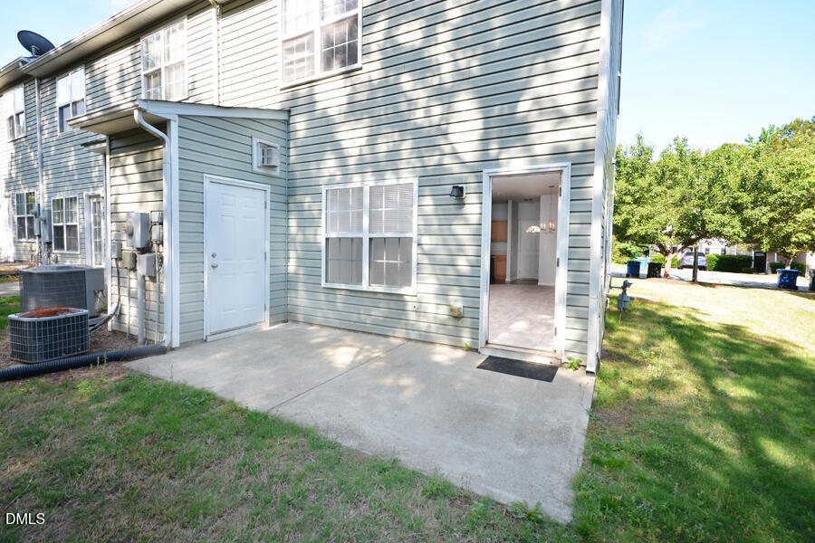 5008 Rainmaker Drive Property Photo 14