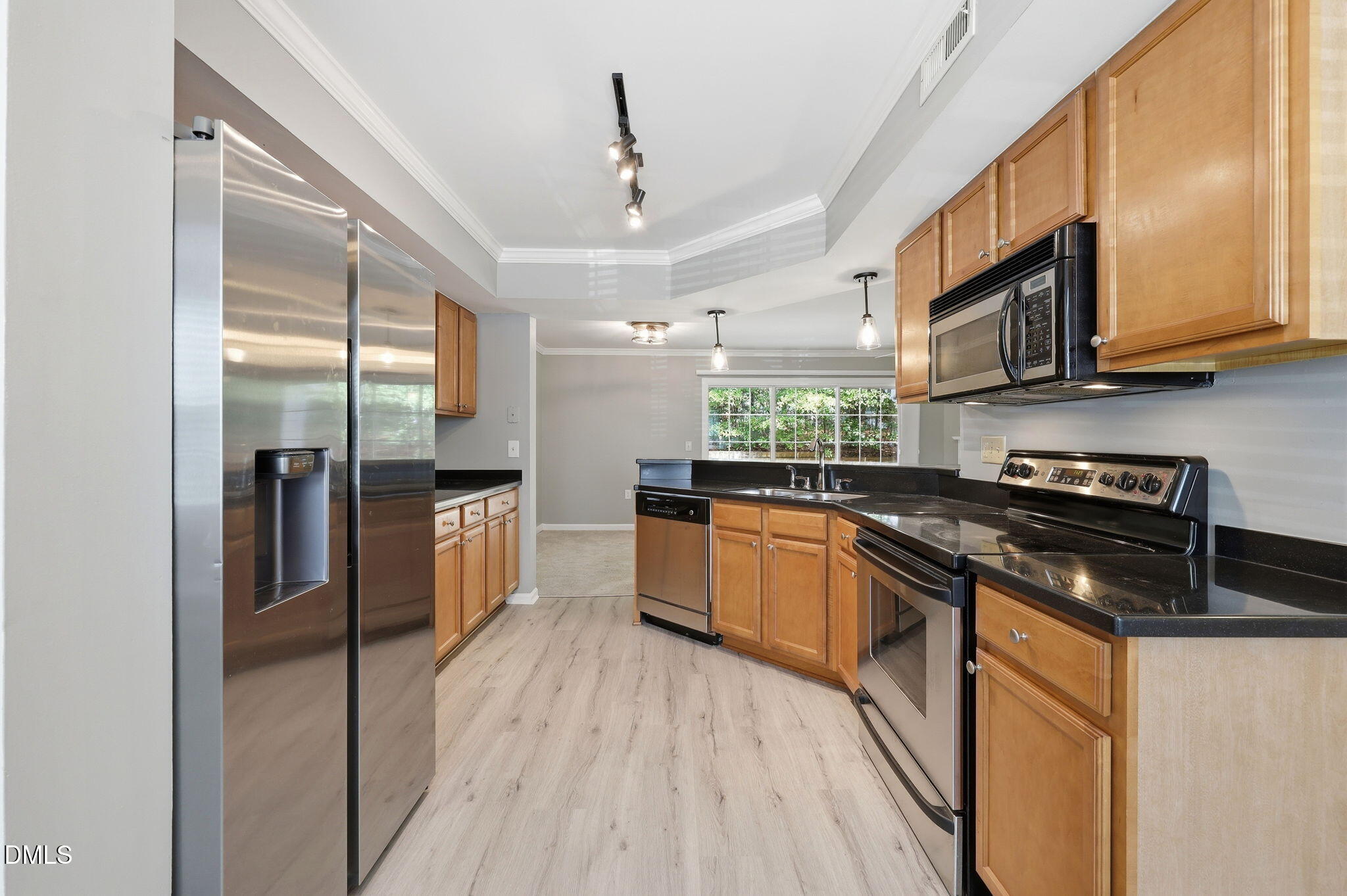 7605 Falcon Rest Circle Property Photo 3
