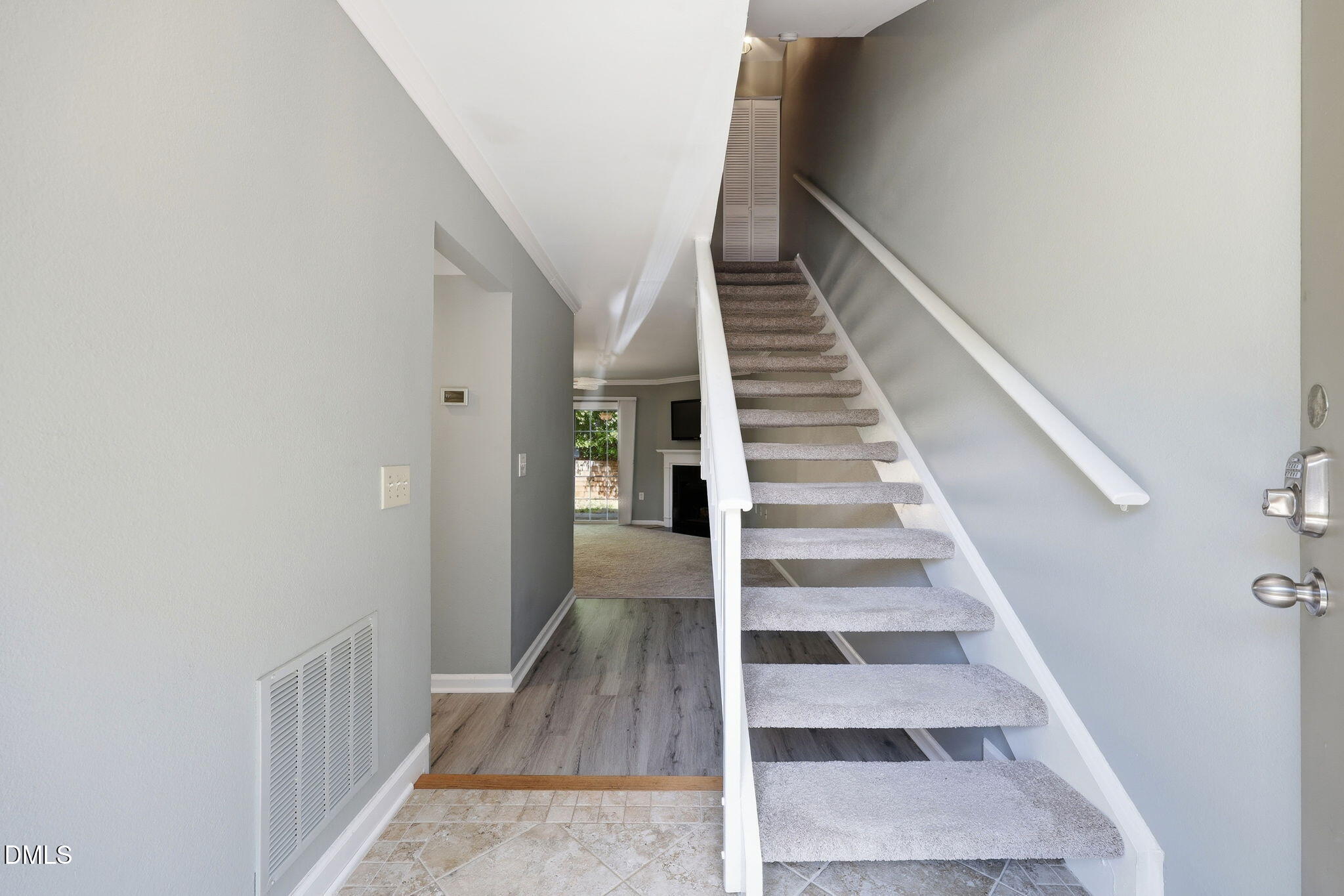 7605 Falcon Rest Circle Property Photo 6