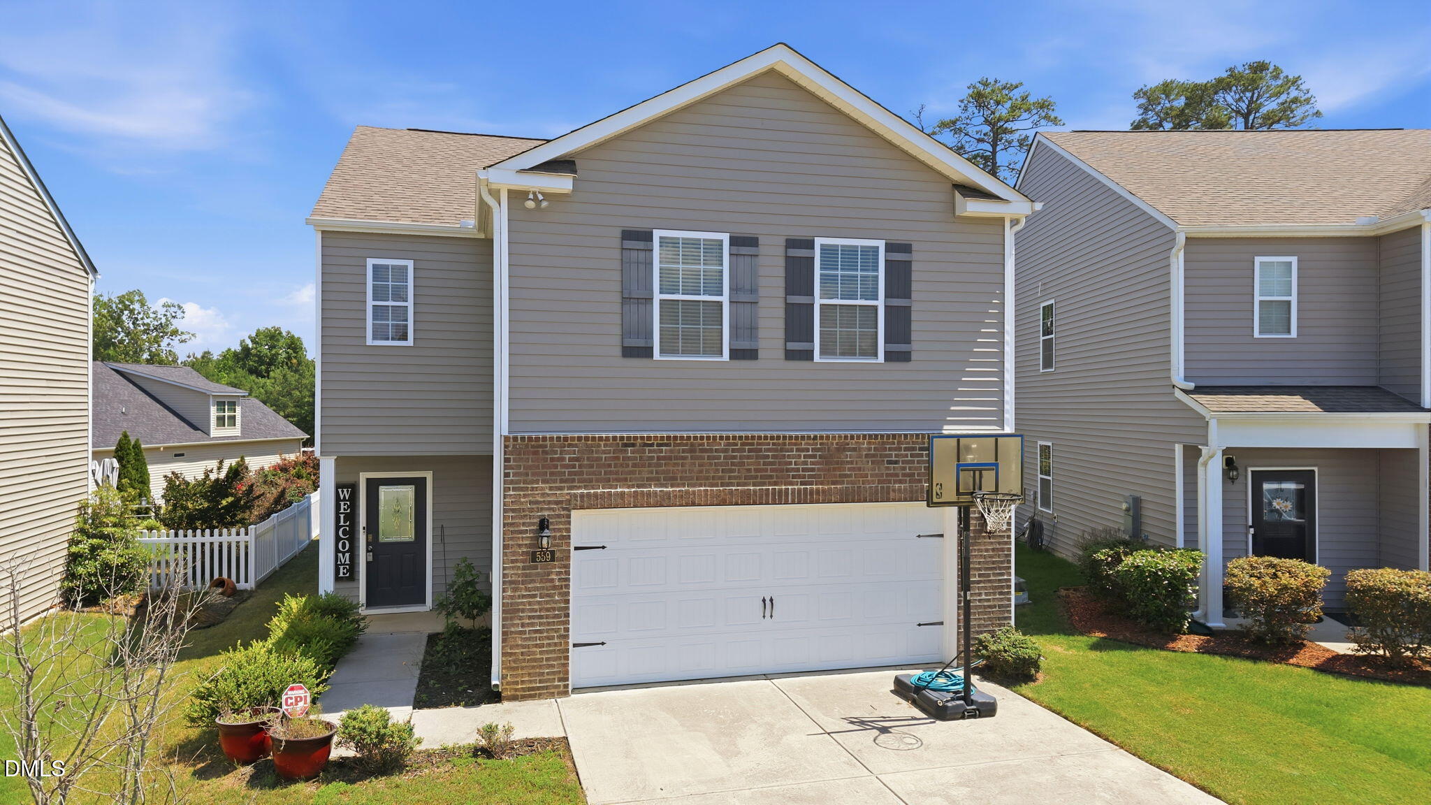 559 Golden Villas Drive Property Photo 1