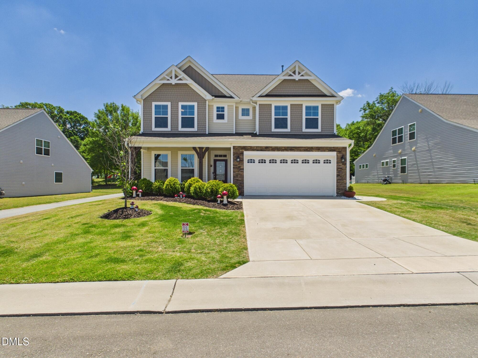 1096 Capulet Drive Property Photo 1