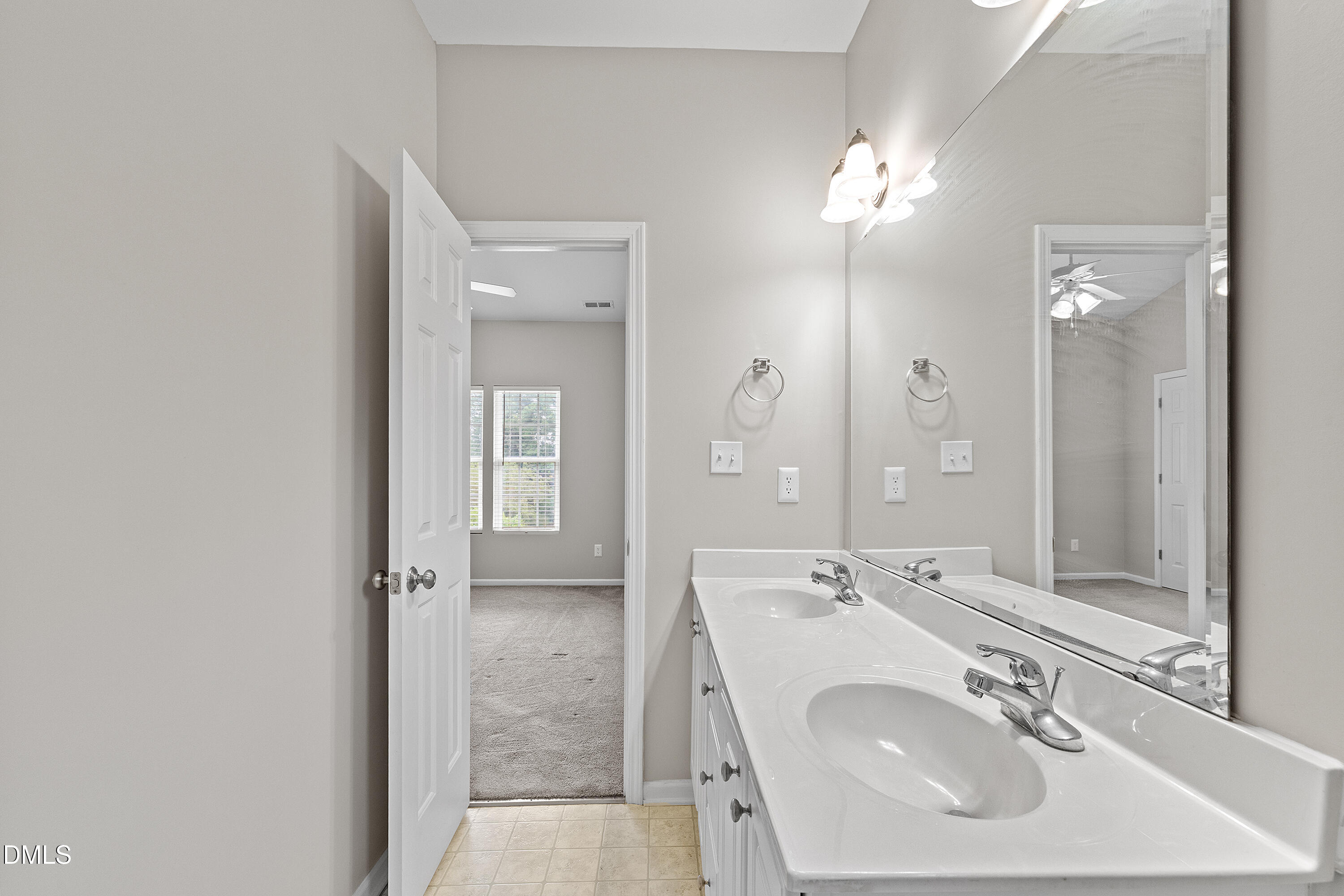 705 Glen Road Apt 111 Property Photo 24