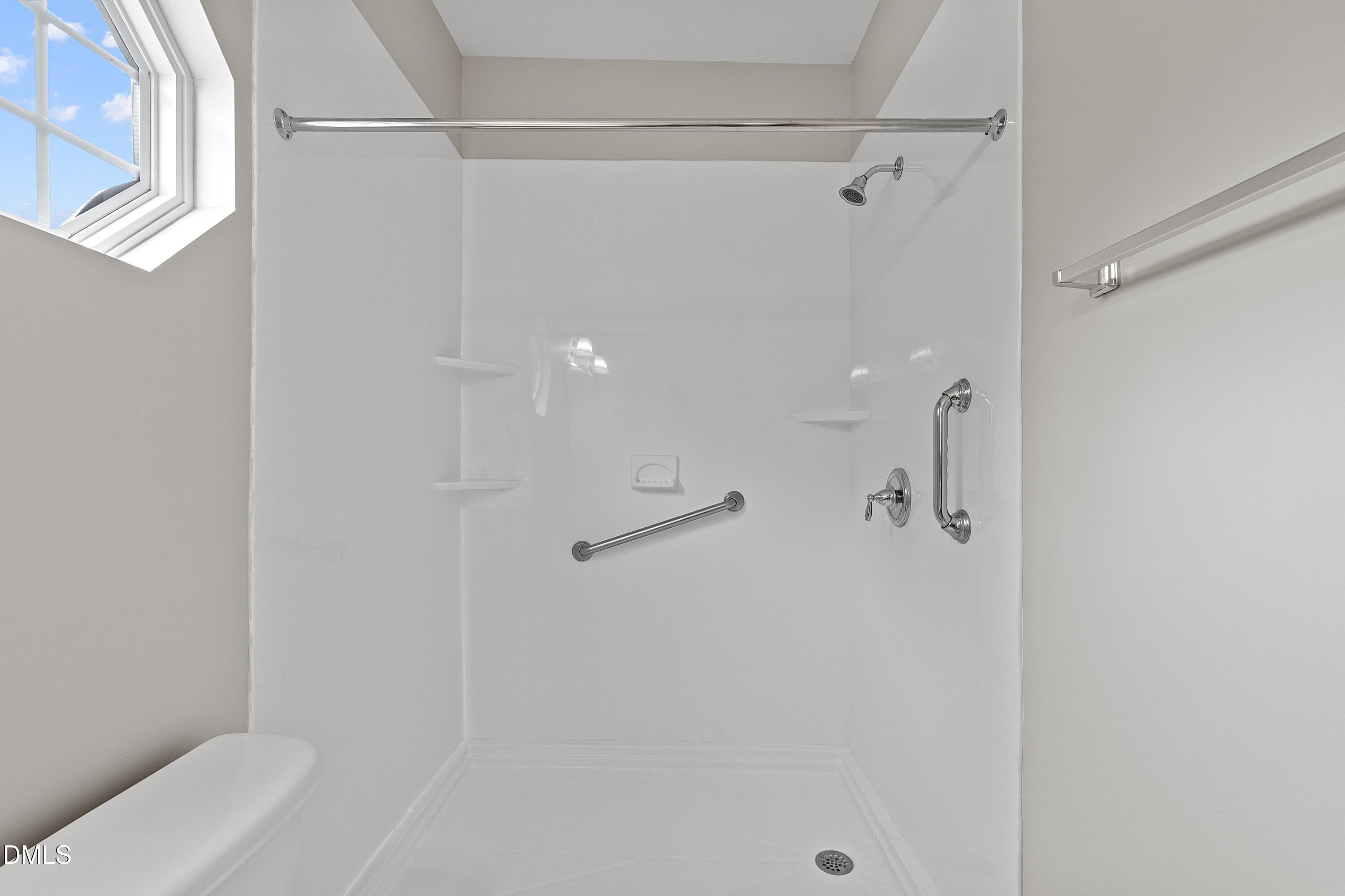 705 Glen Road Apt 111 Property Photo 25