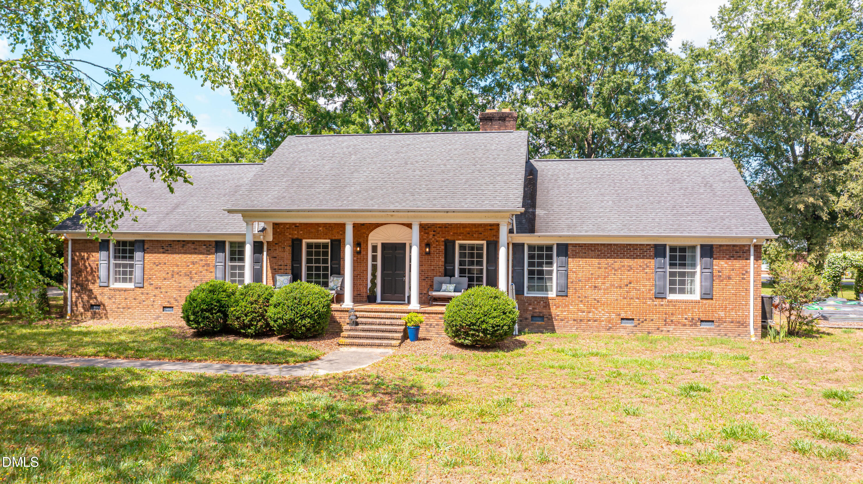 8008 N Carolina 39 Highway S Property Photo 1