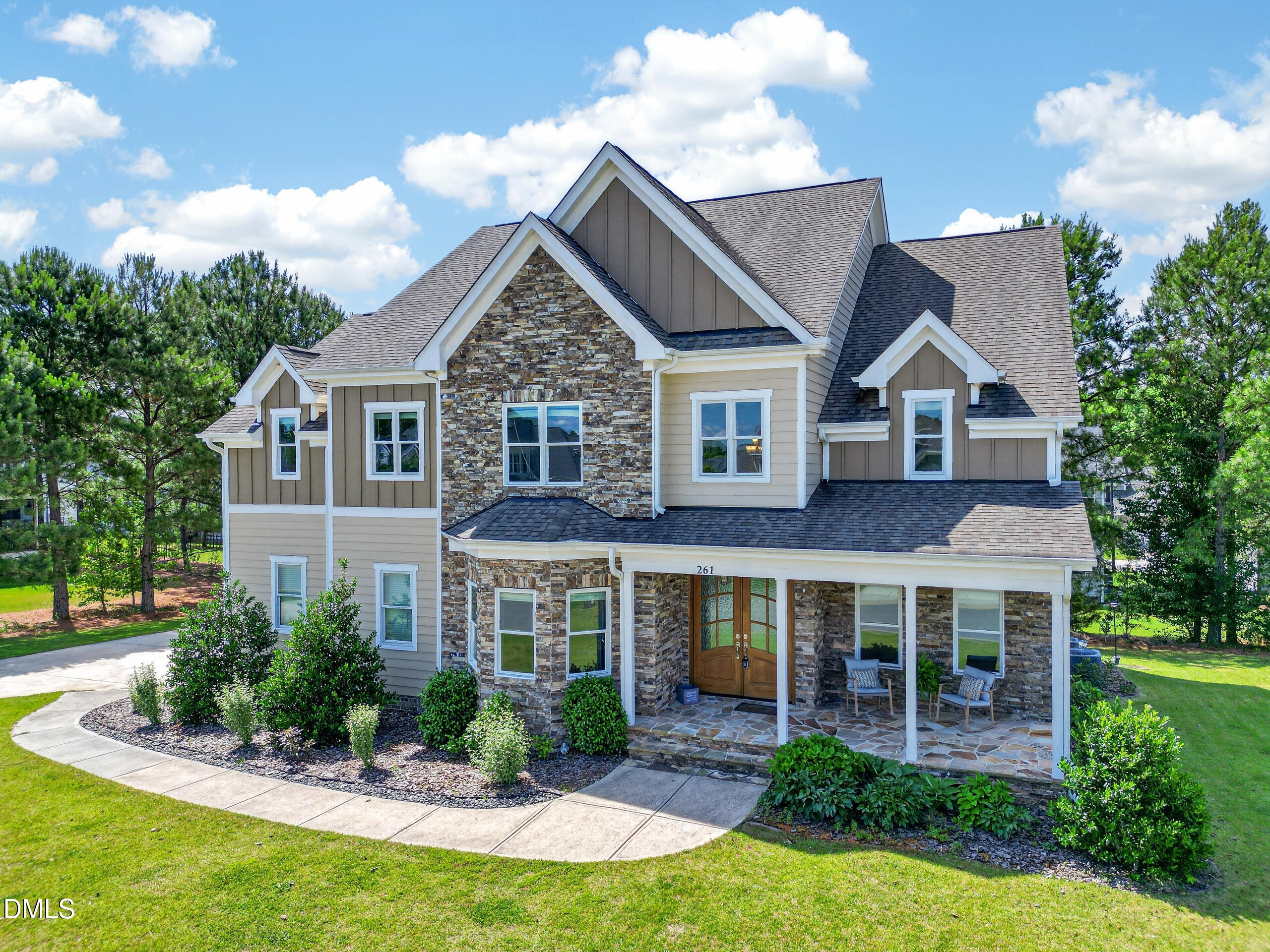 261 Character Drive Property Photo 2