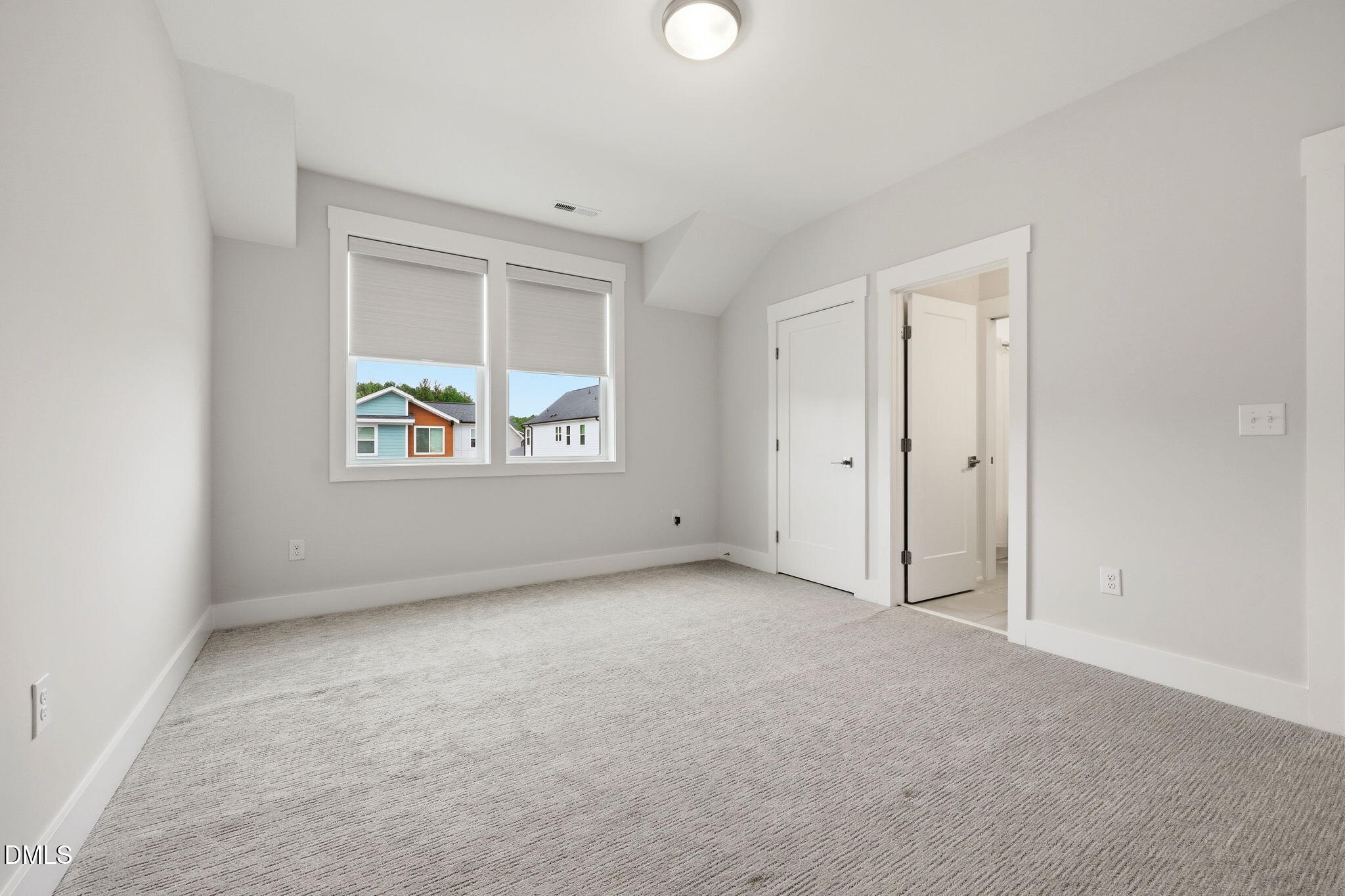 37 Millennium Property Photo 18
