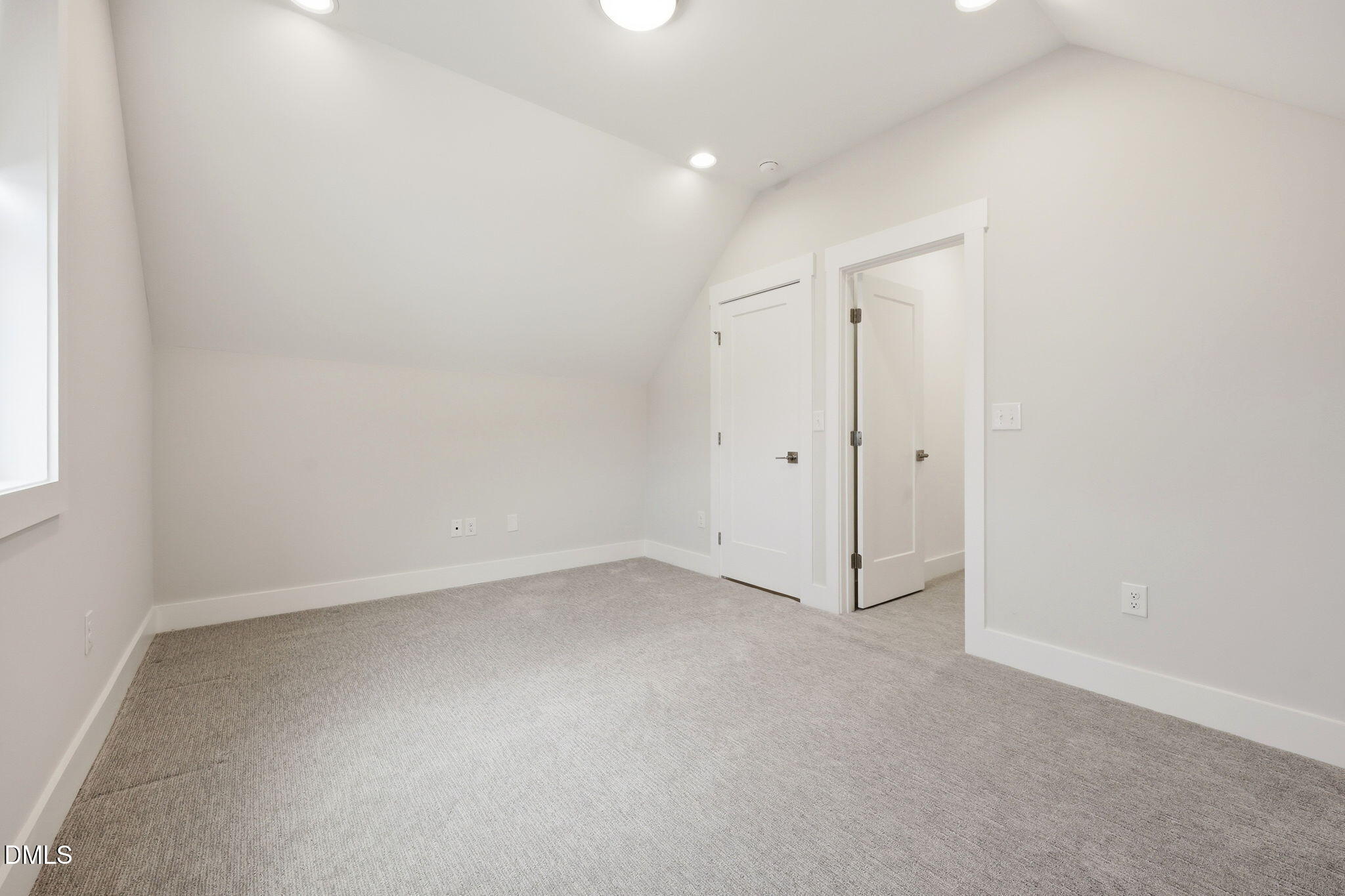 37 Millennium Property Photo 19