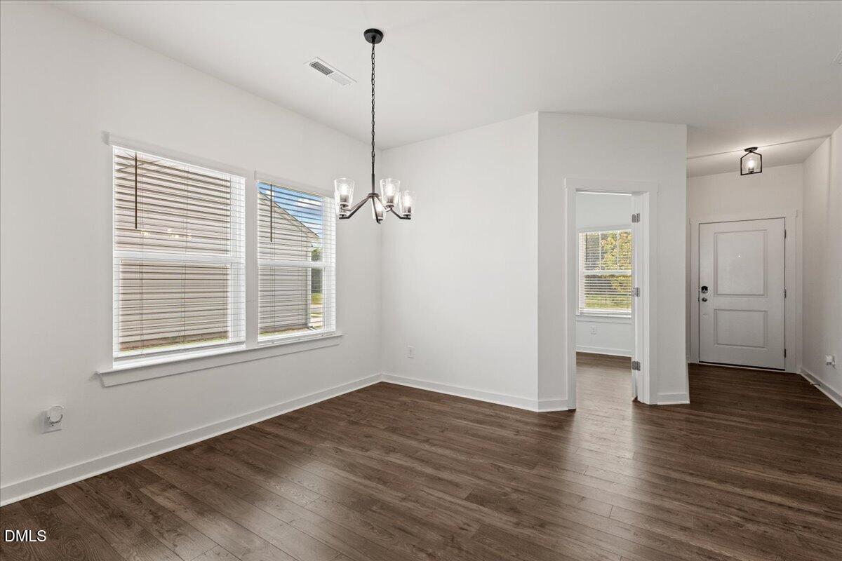 105 S Mule Way Property Photo 3