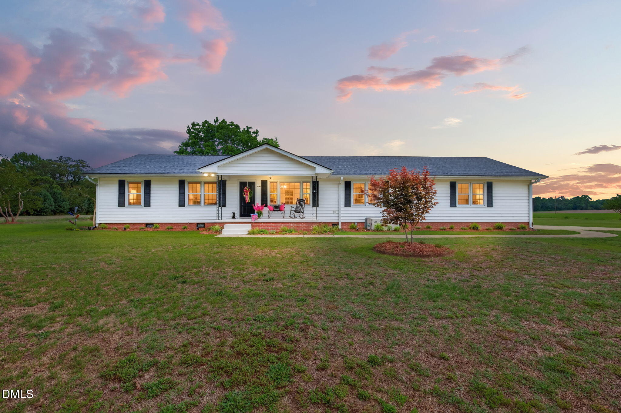 1490 Scott Road Property Photo 1