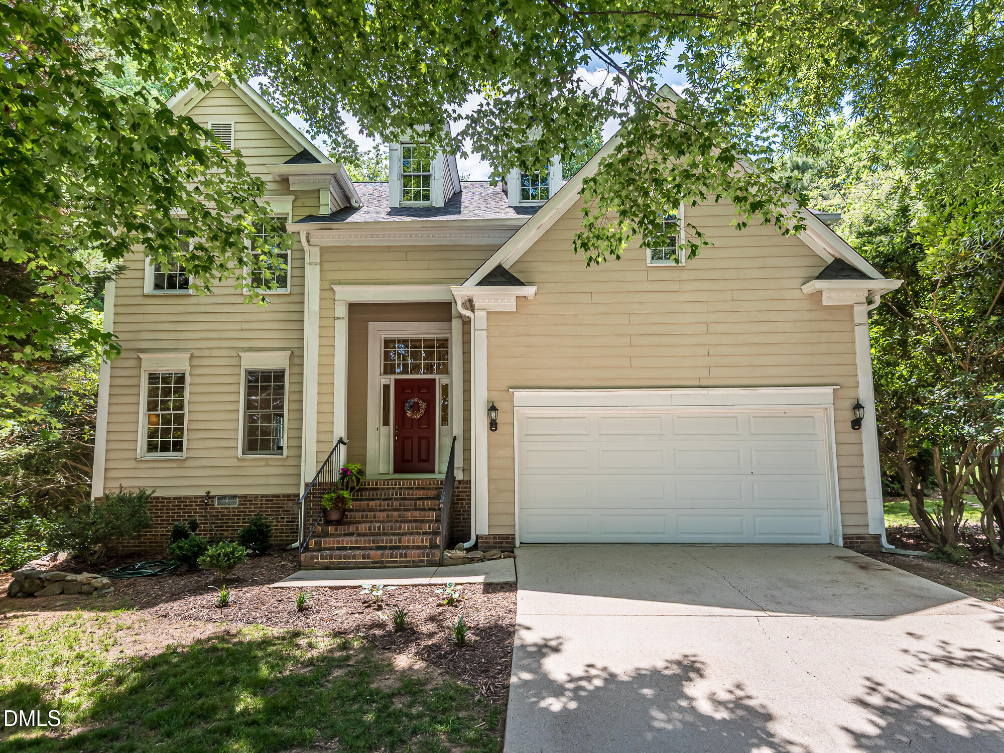 107 Walmsley Court Property Photo 1