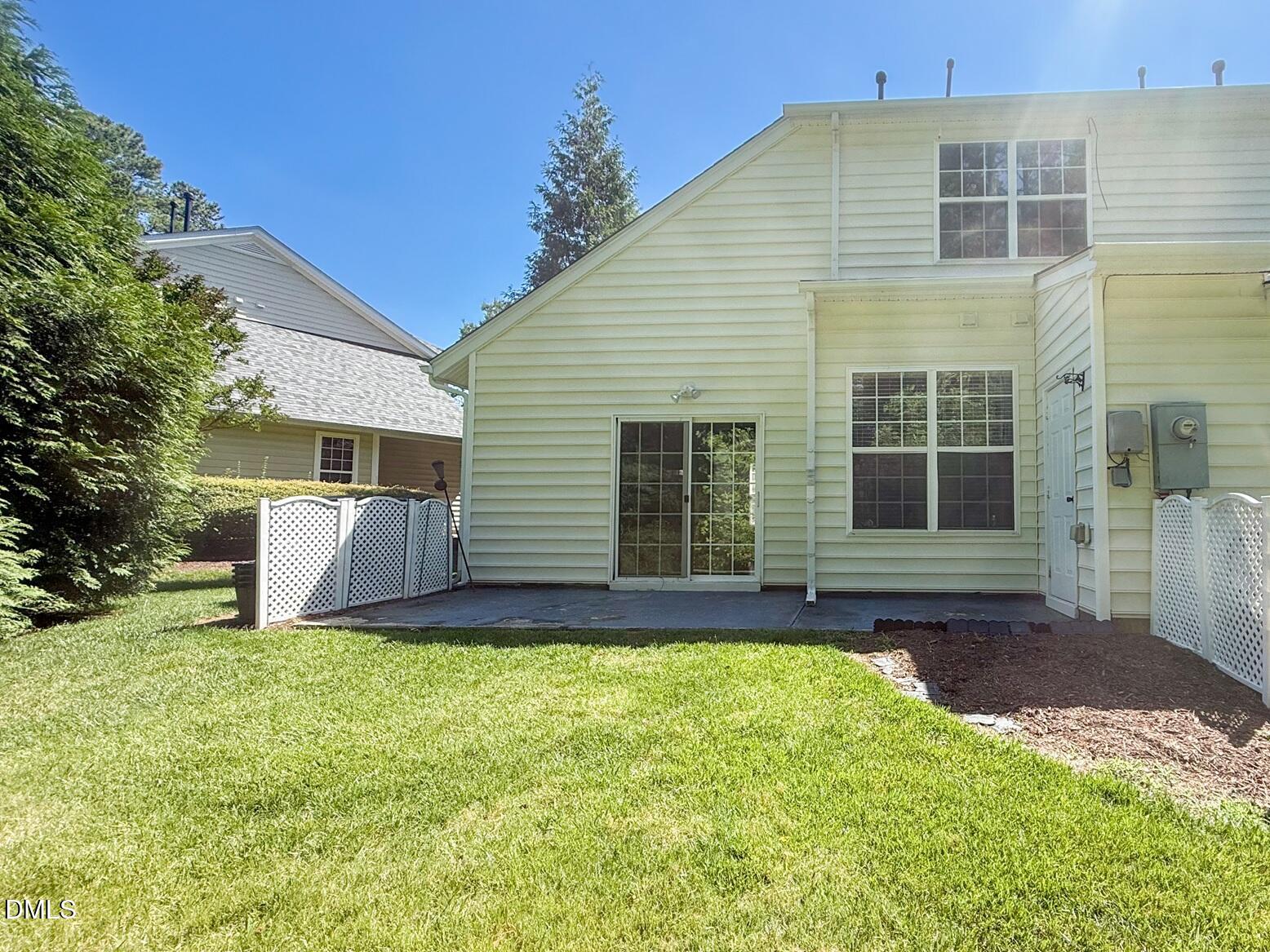 3527 Sugar Tree Place Property Photo 4